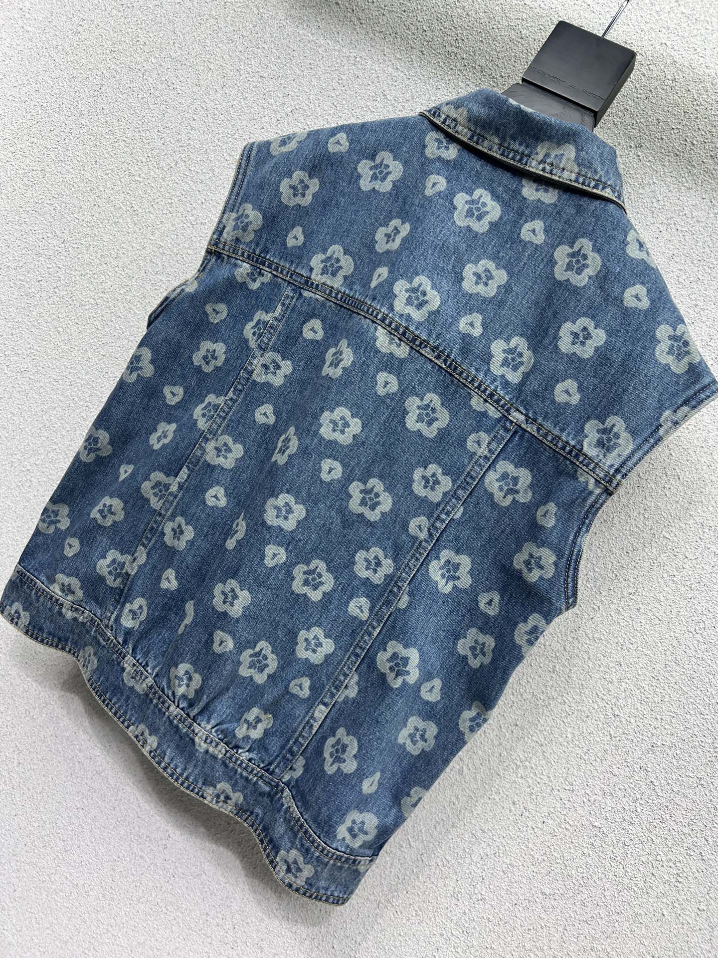 Chan 25fw printed vest