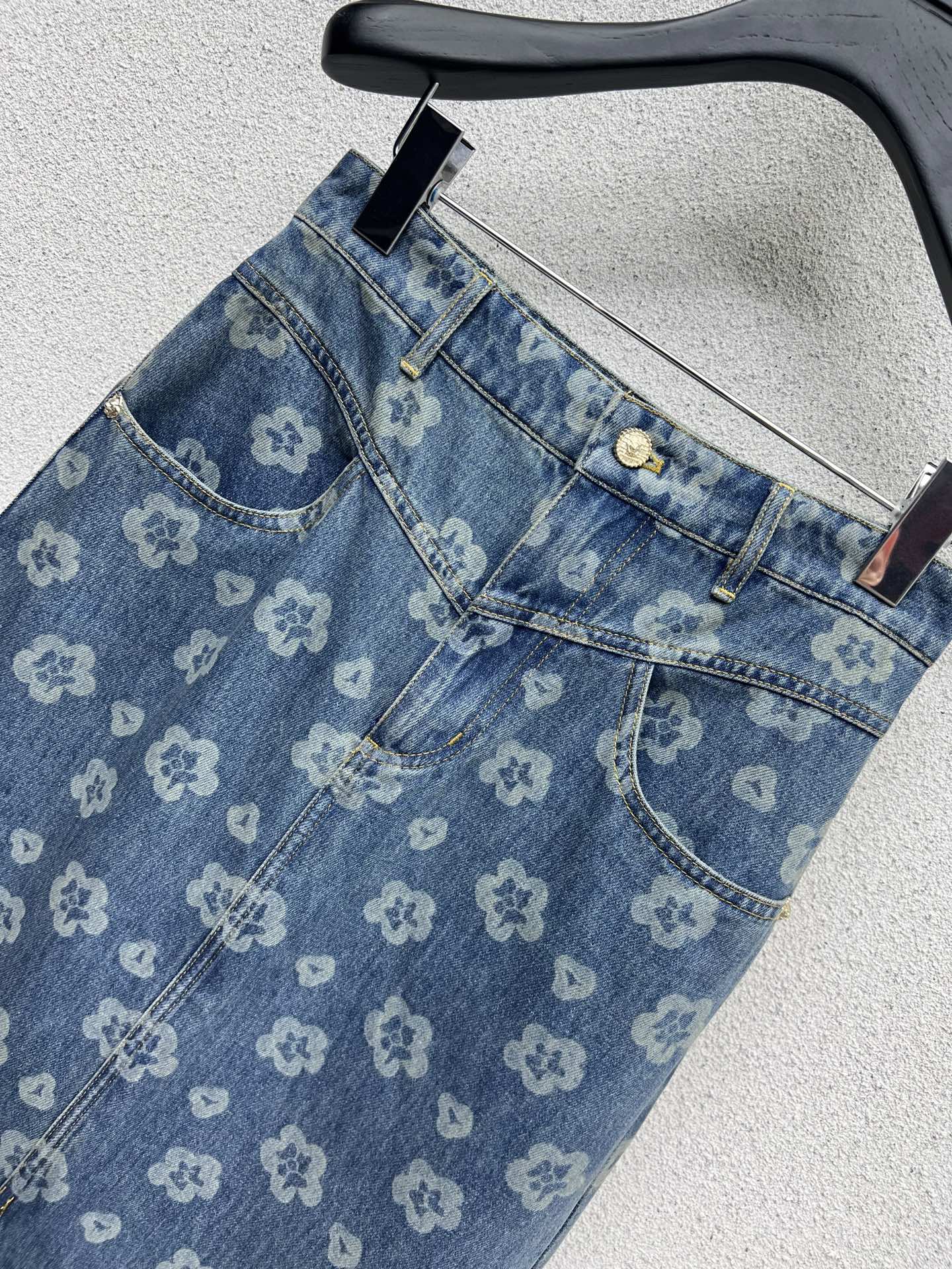 Chan 25fw printed skirts