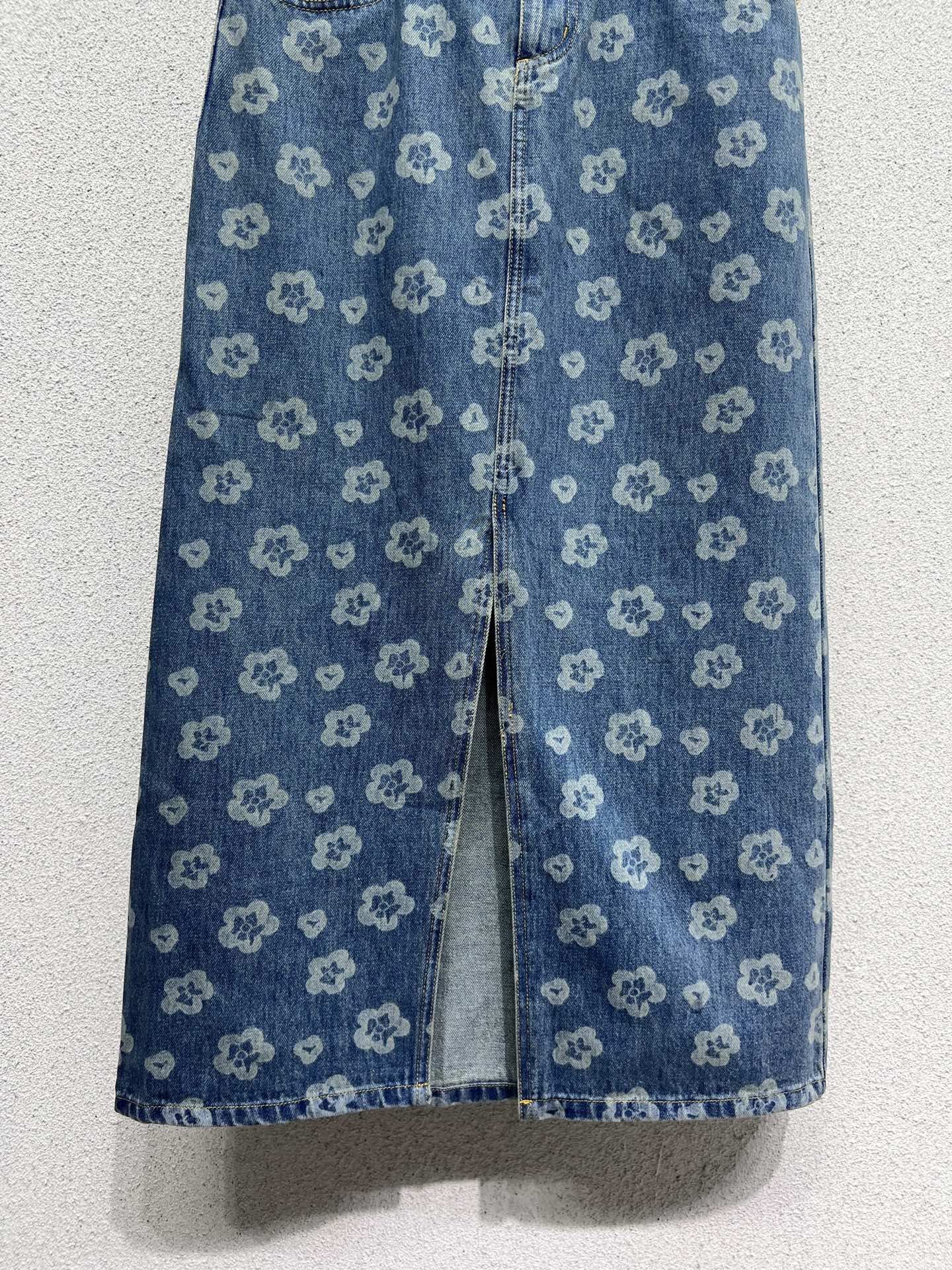Chan 25fw printed skirts
