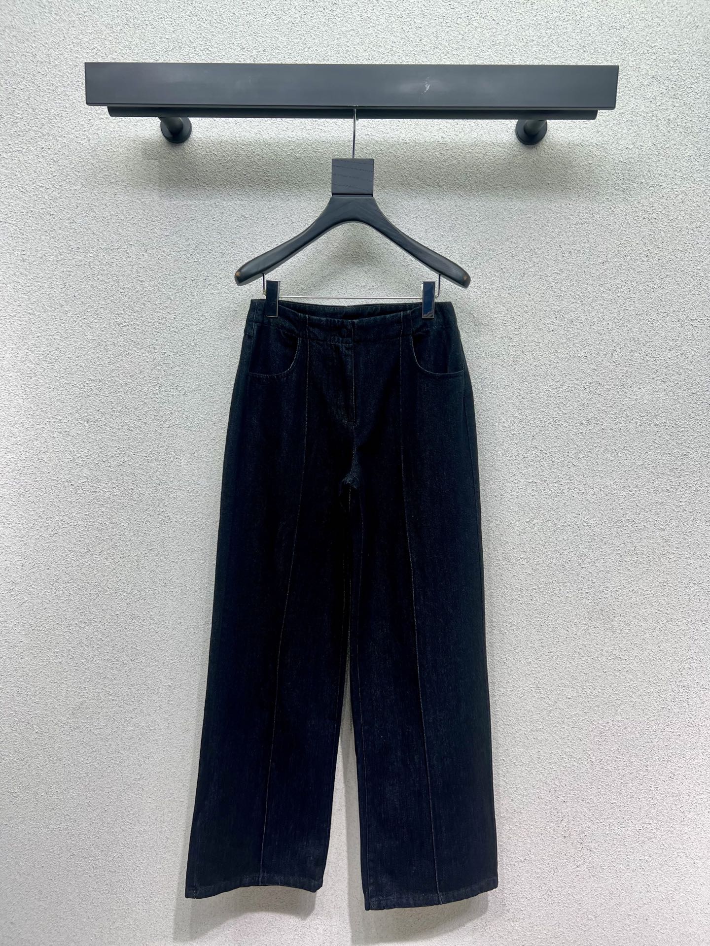 Fend 25fw straight jeans