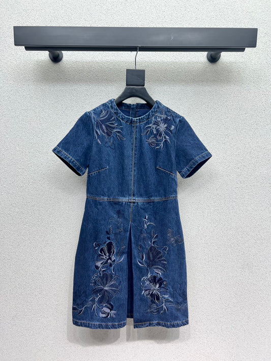 Guc 25fw embroidered dress