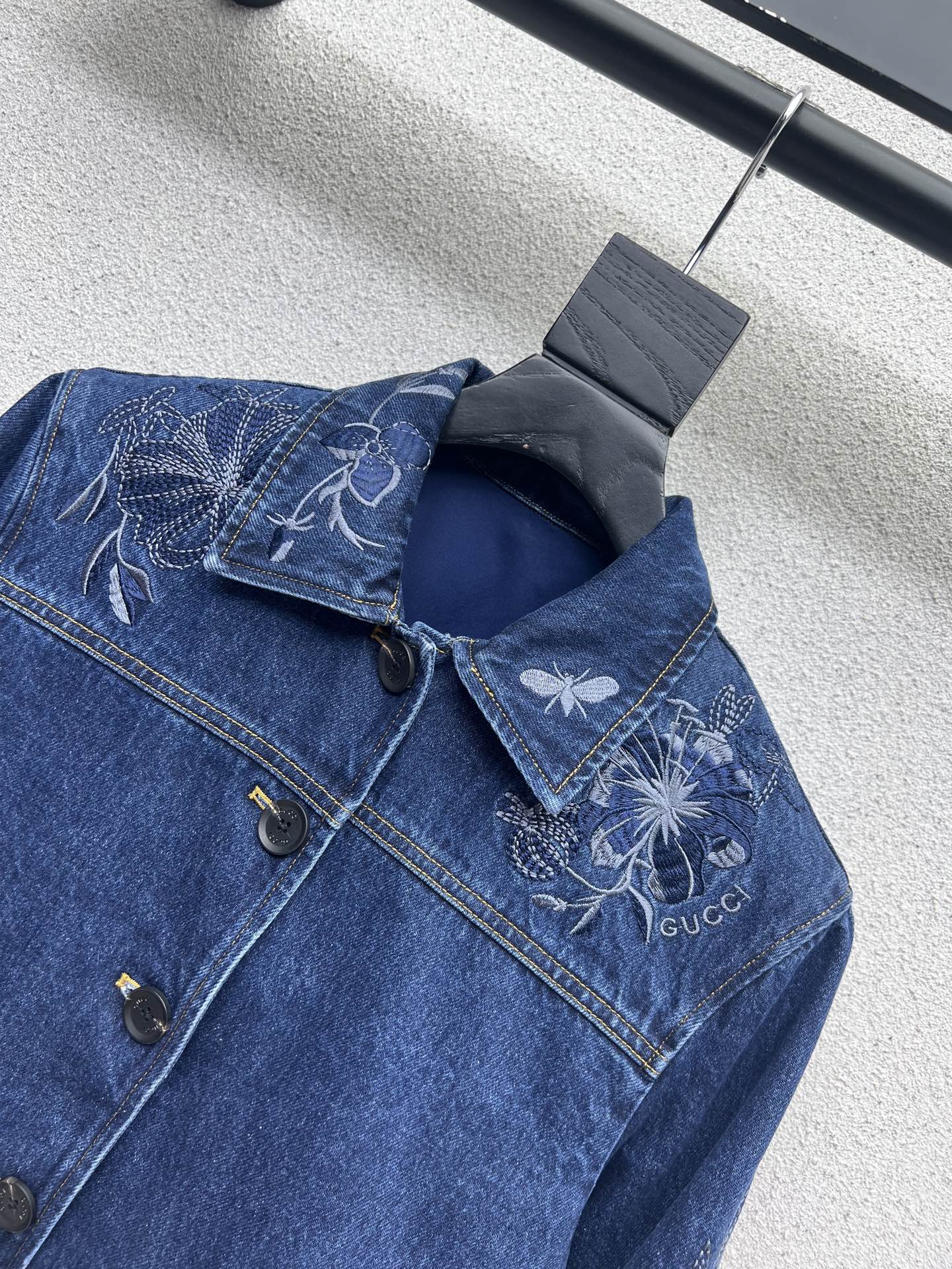 Guc 25fw embroidered jacket
