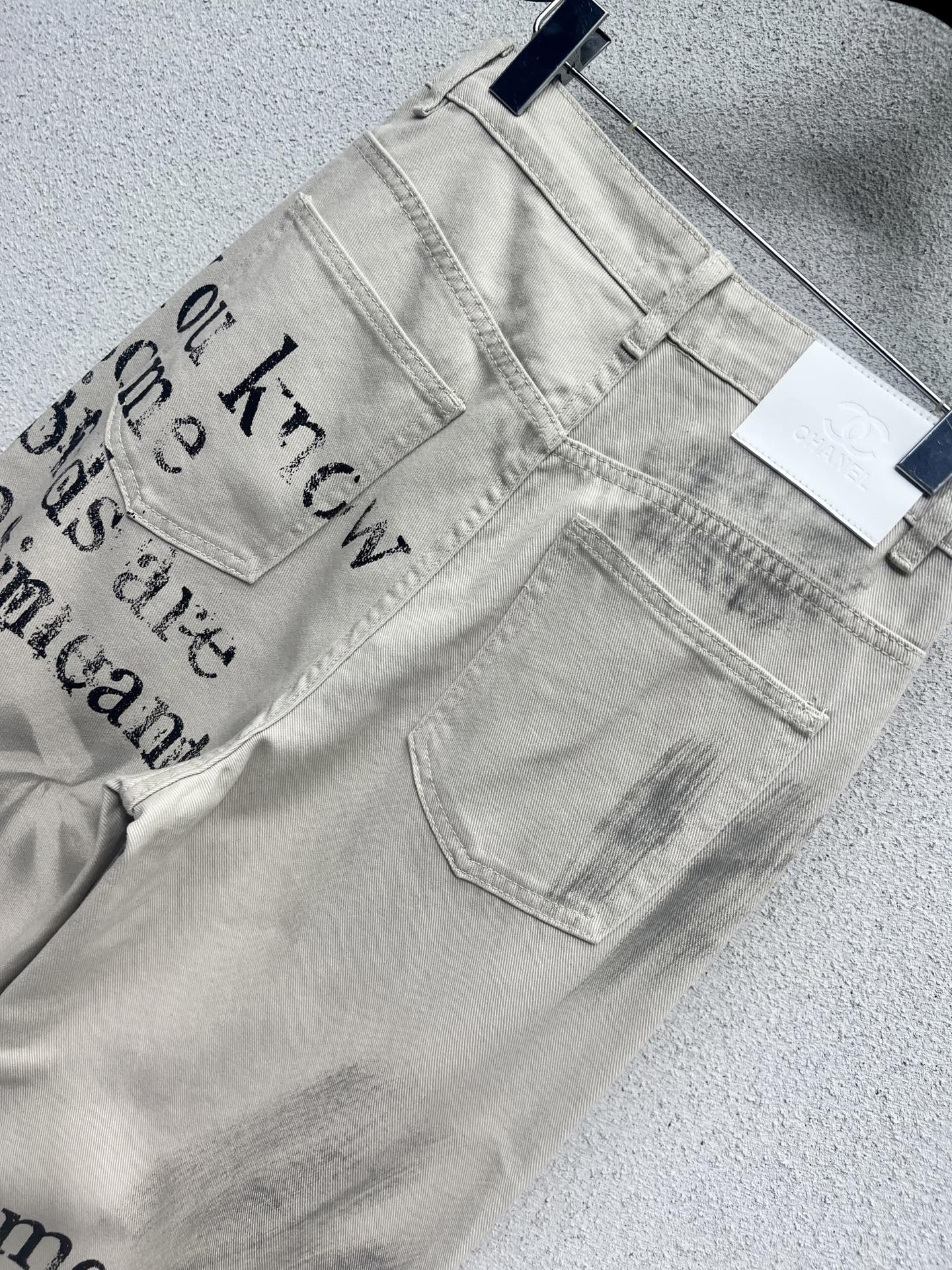 Chan 25fw Graffiti jeans