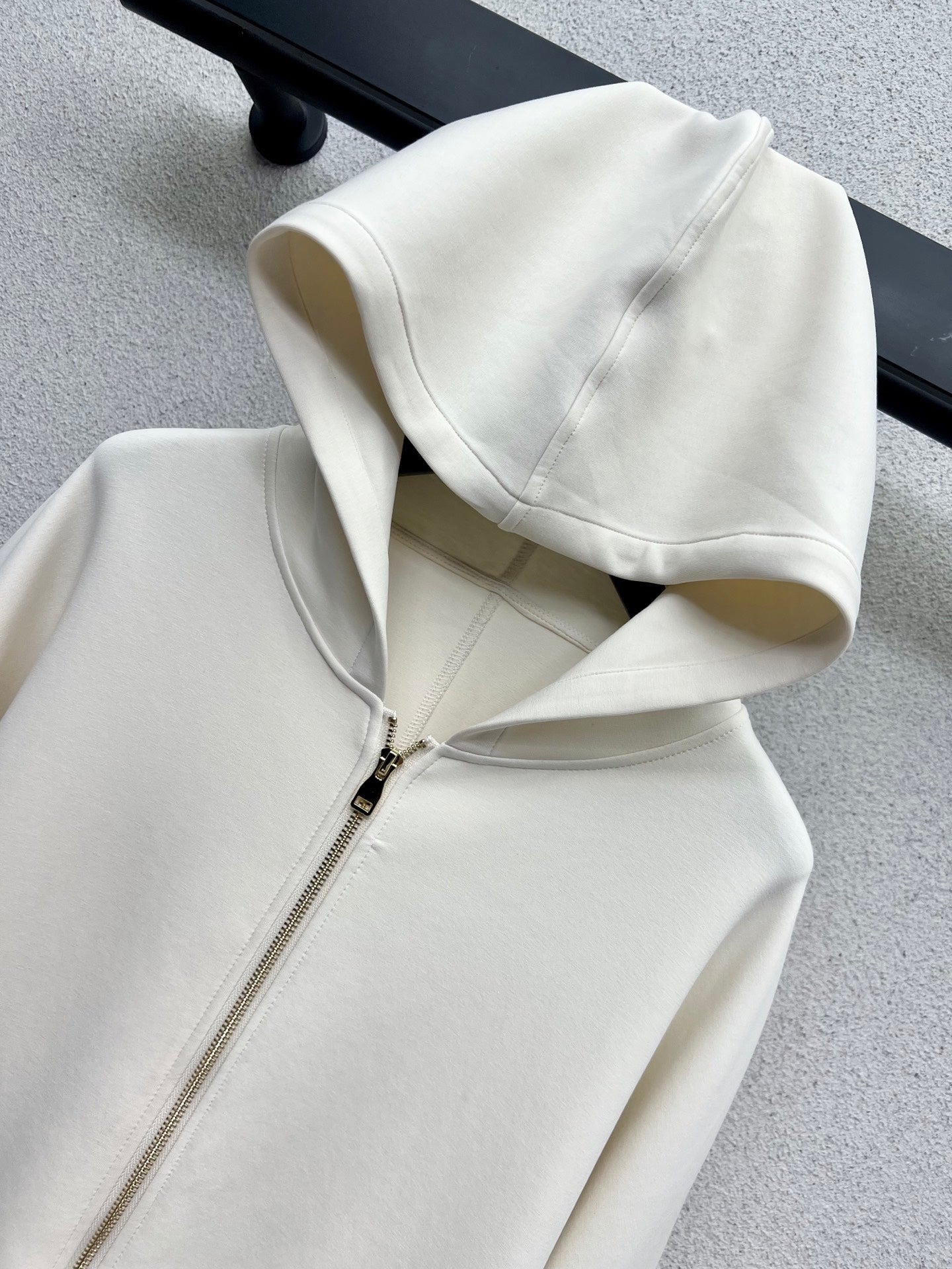 Mon 25fw embroider hoodie