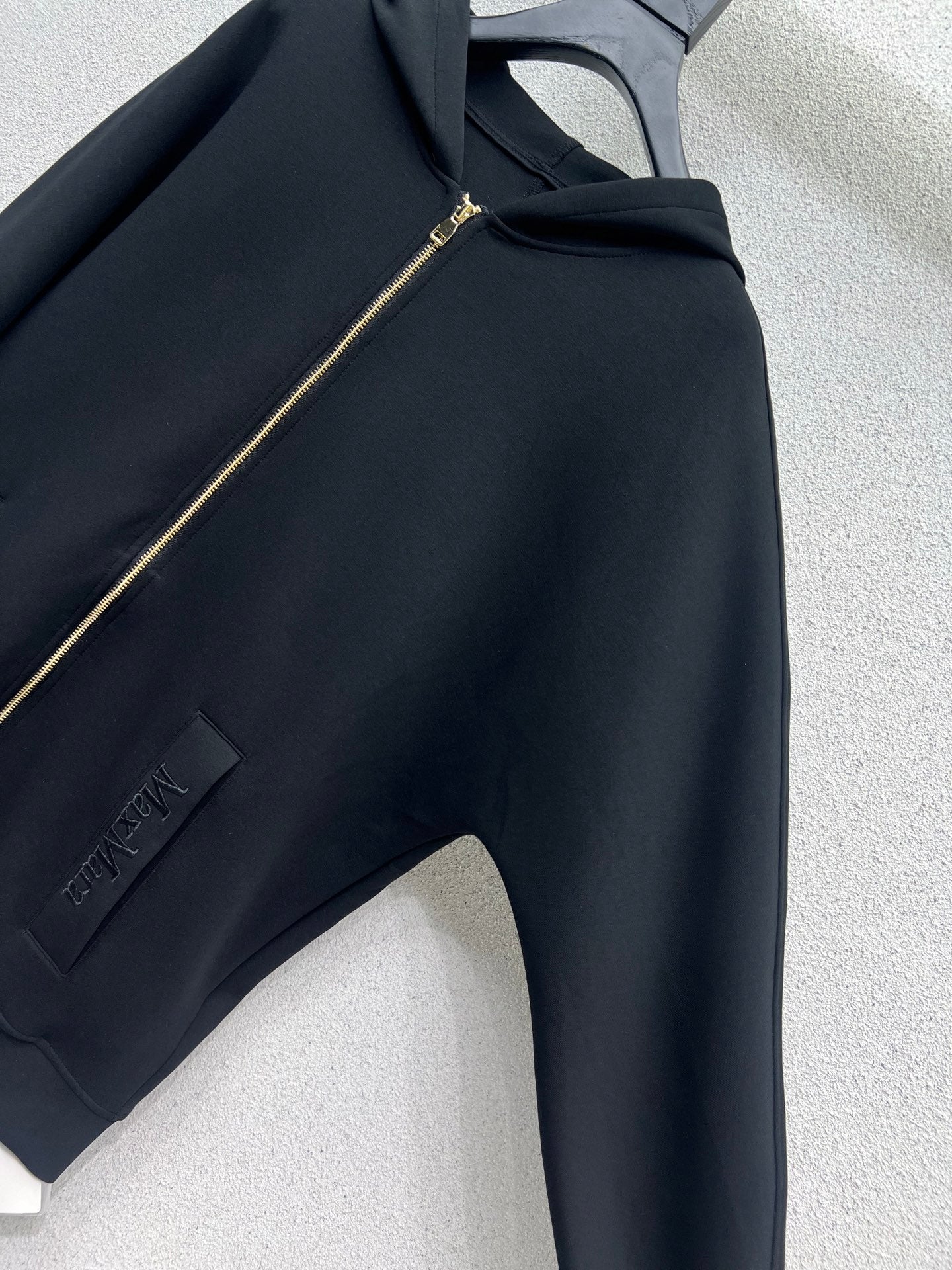 Mon 25fw embroider hoodie