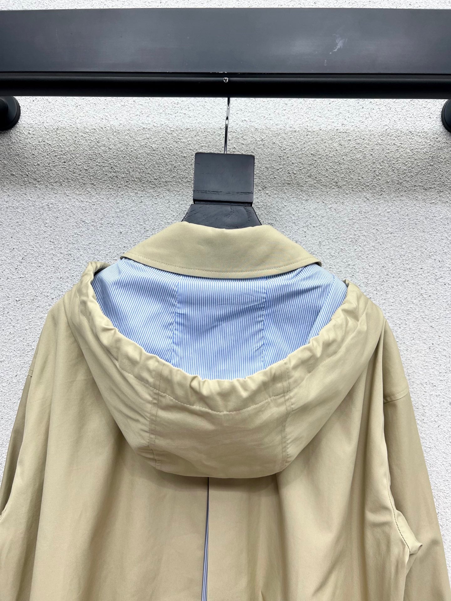 Loe 25fw embroidered jacket