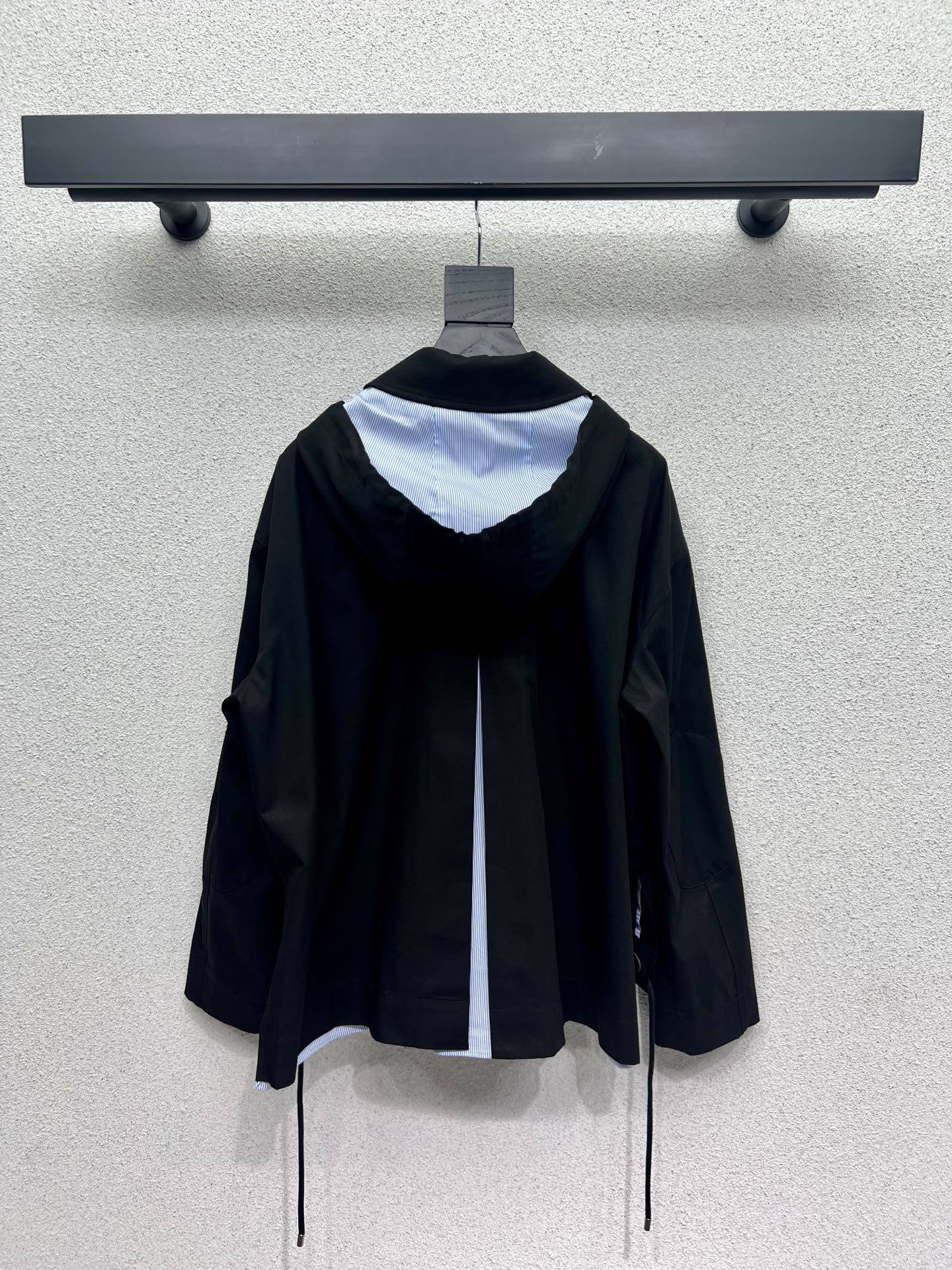 Loe 25fw embroidered jacket