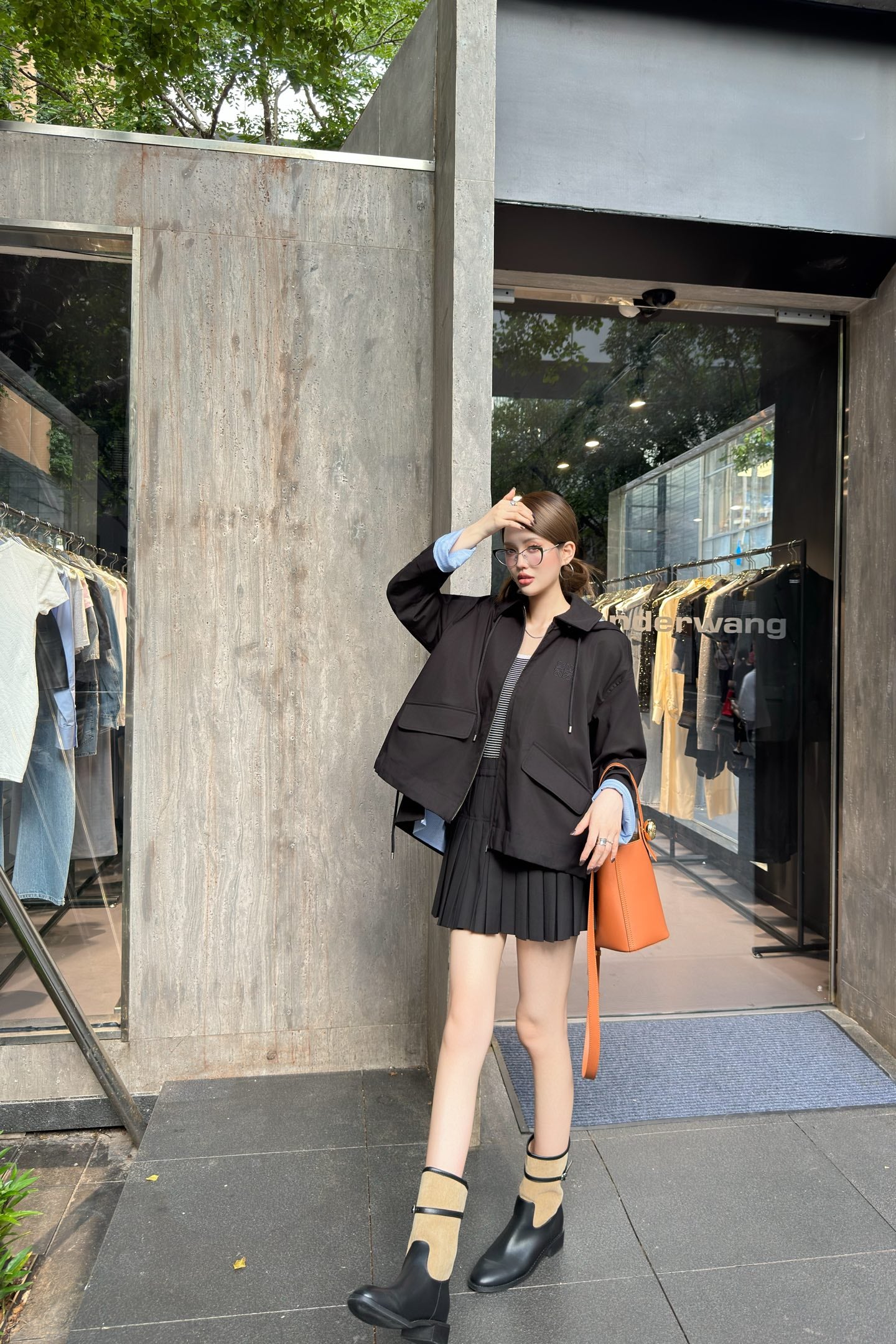 Loe 25fw embroidered jacket
