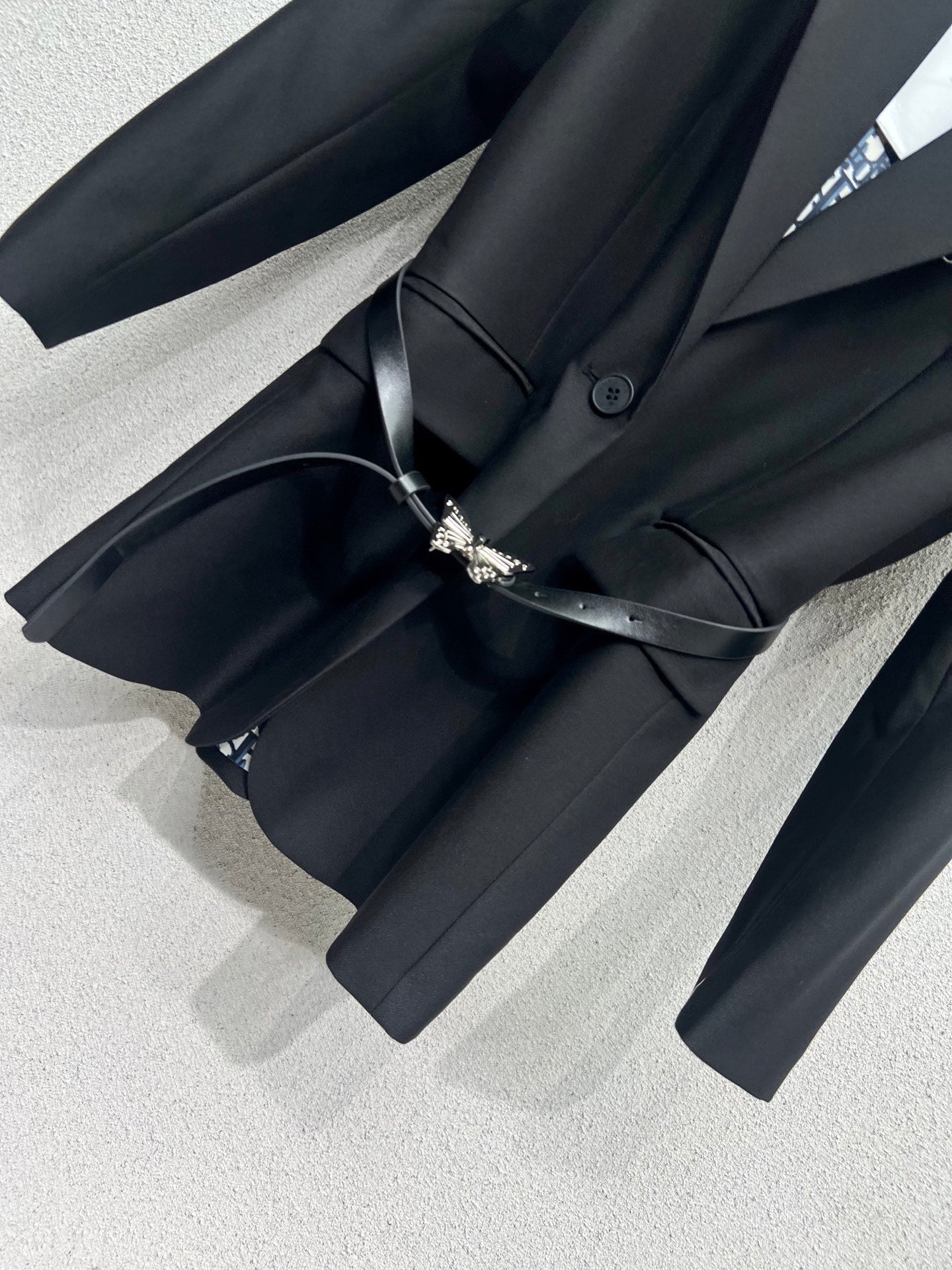 CD  25fw embroidery coat