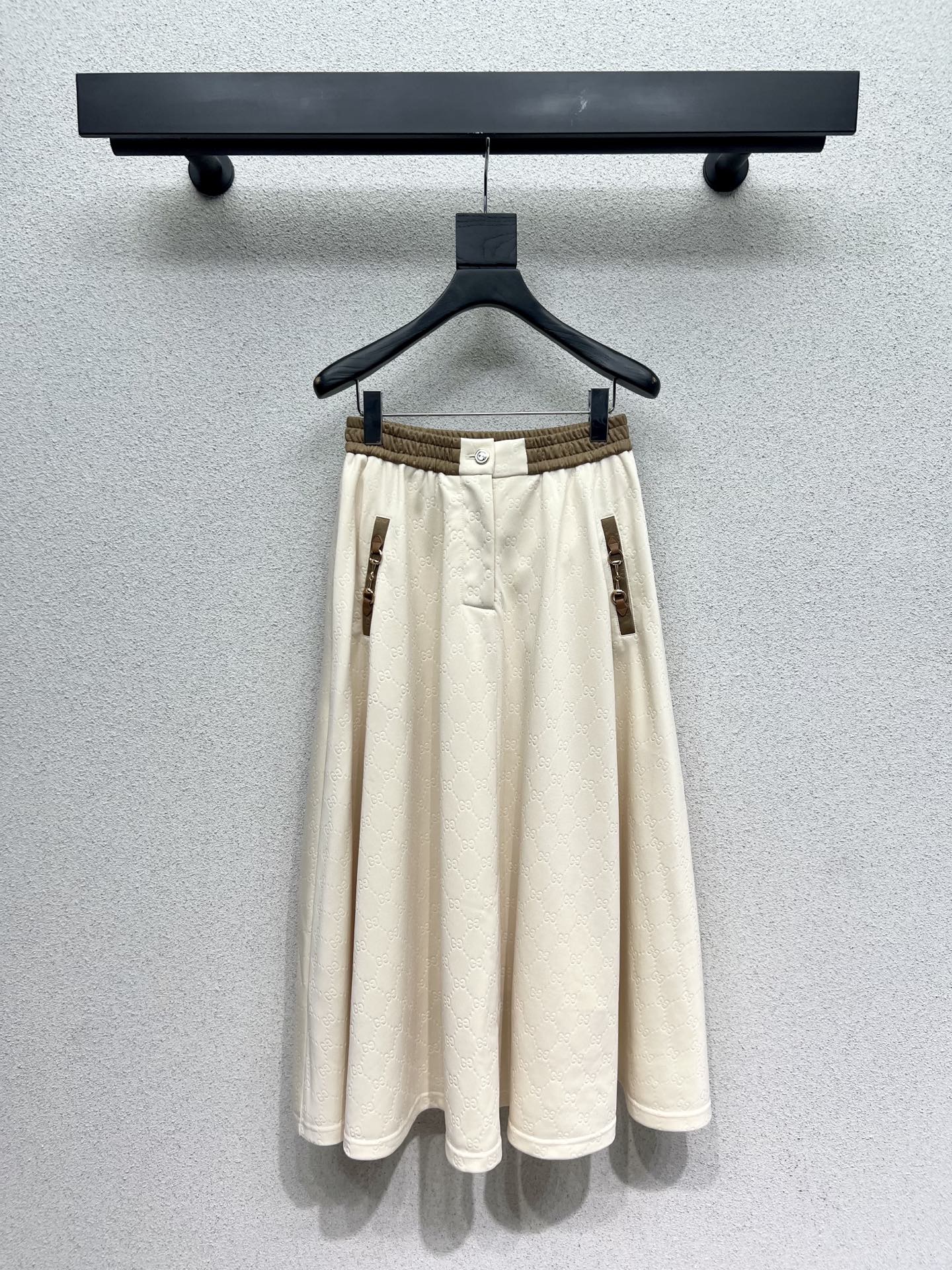 Guc 25fw all-match skirts