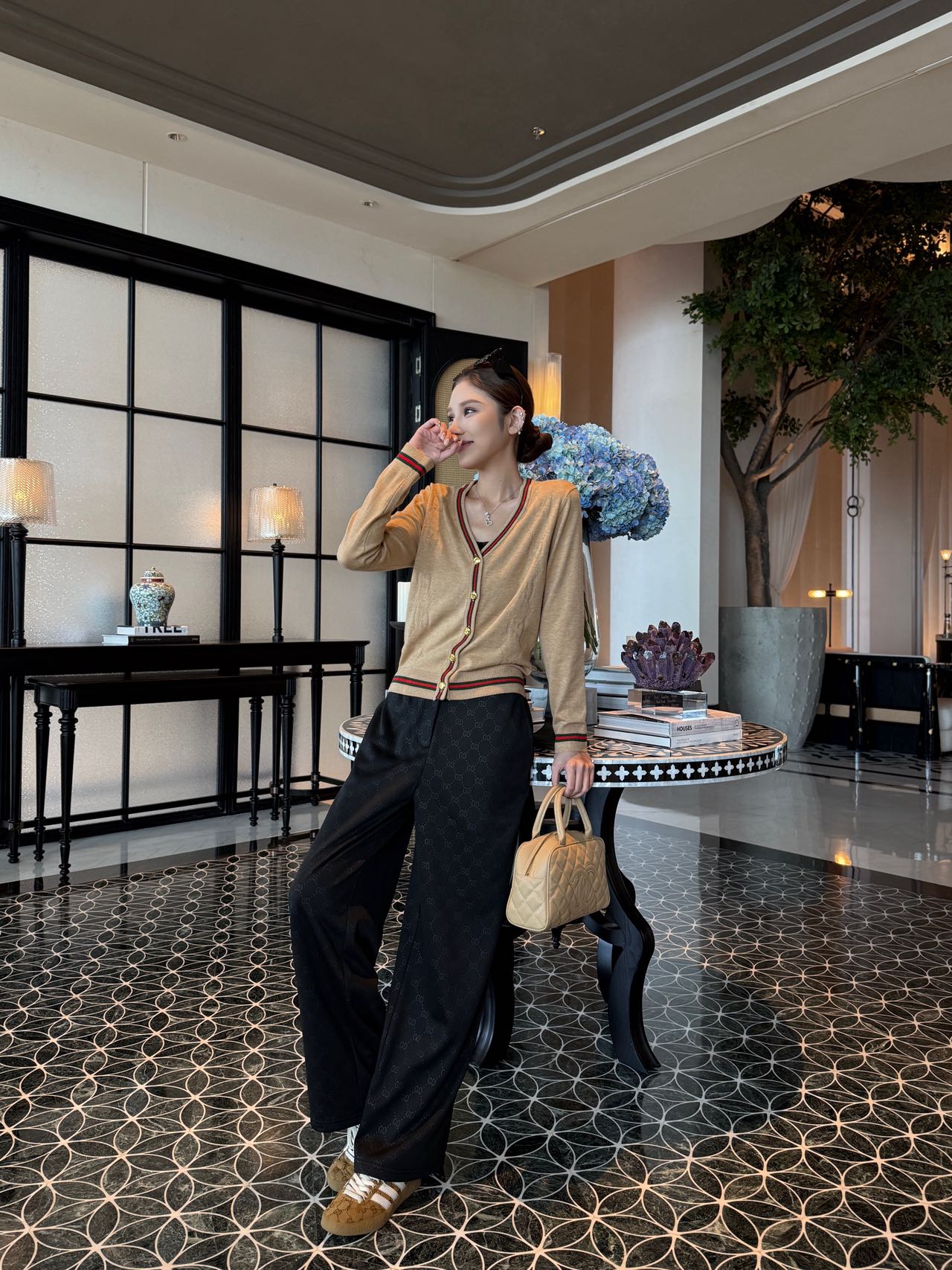 Guc 25fw all-match pants