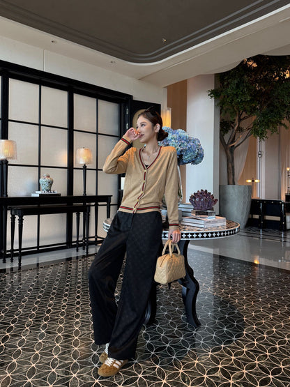 Guc 25fw all-match pants