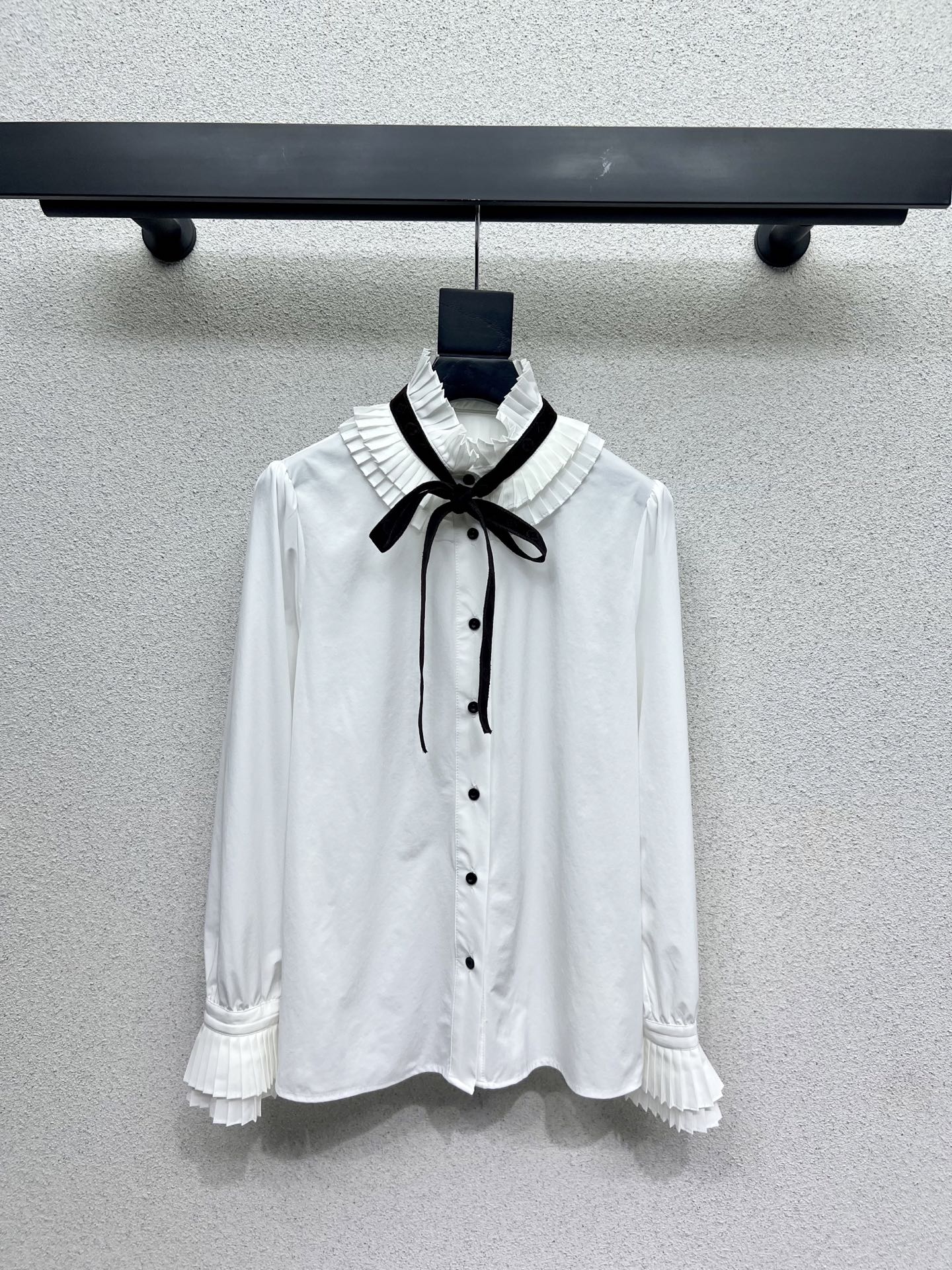 Louis 25fw ruffe shirt