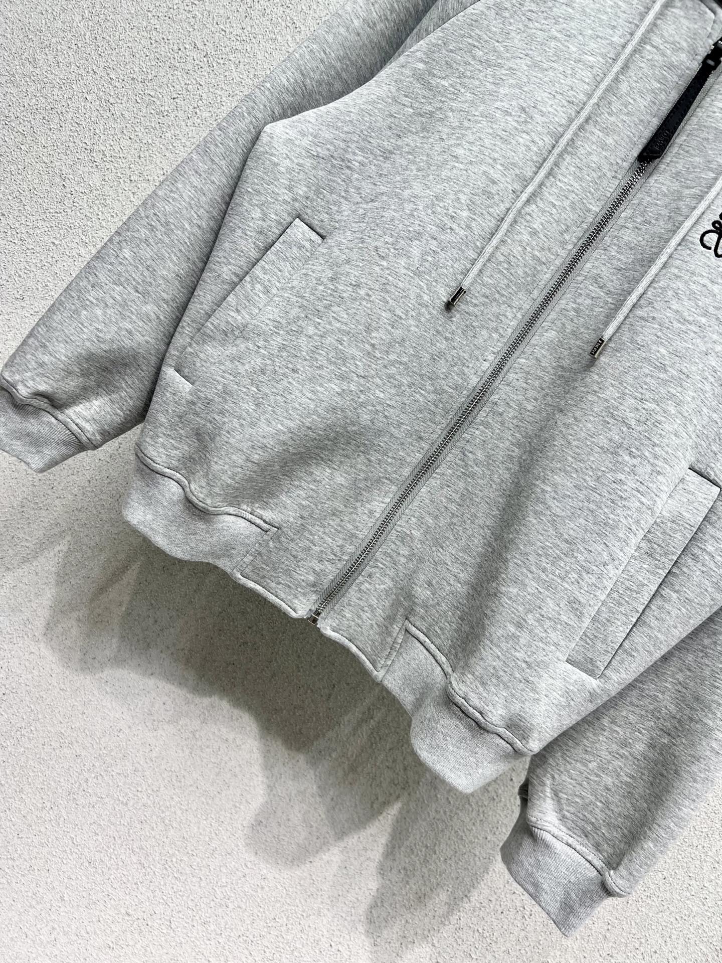 Loe 25fw jacquard suit