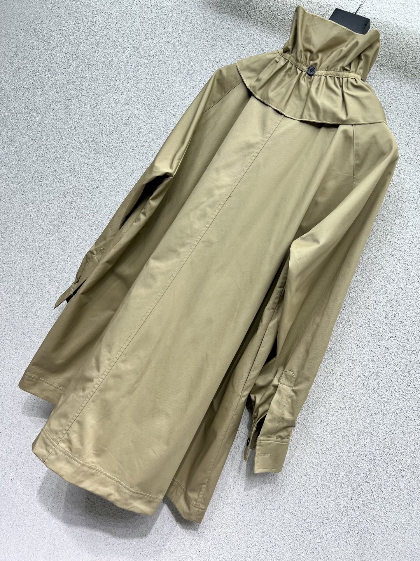 CD 25fw lotus leaf dress
