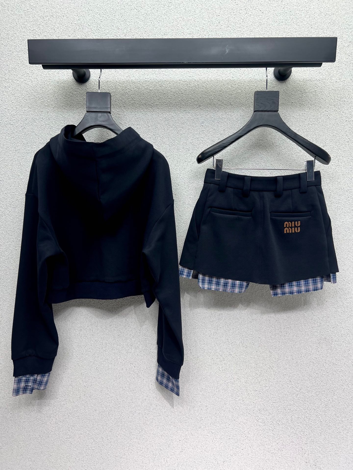 Miu 25fw scarf suit
