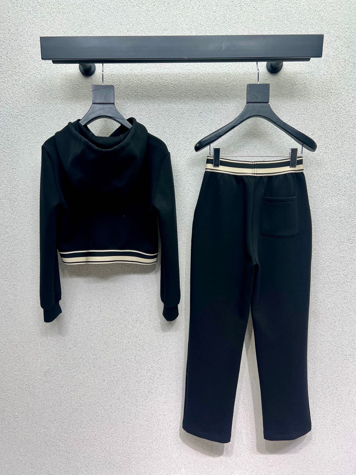 Pra 25fw Hooded suit