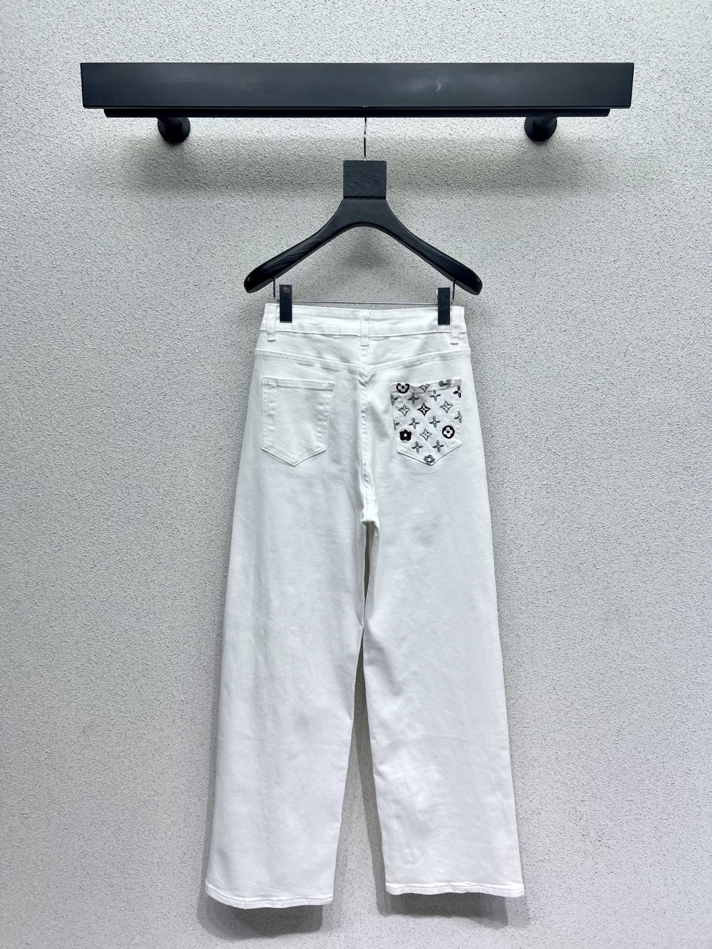1ouis  25tw  embroidery  jeans