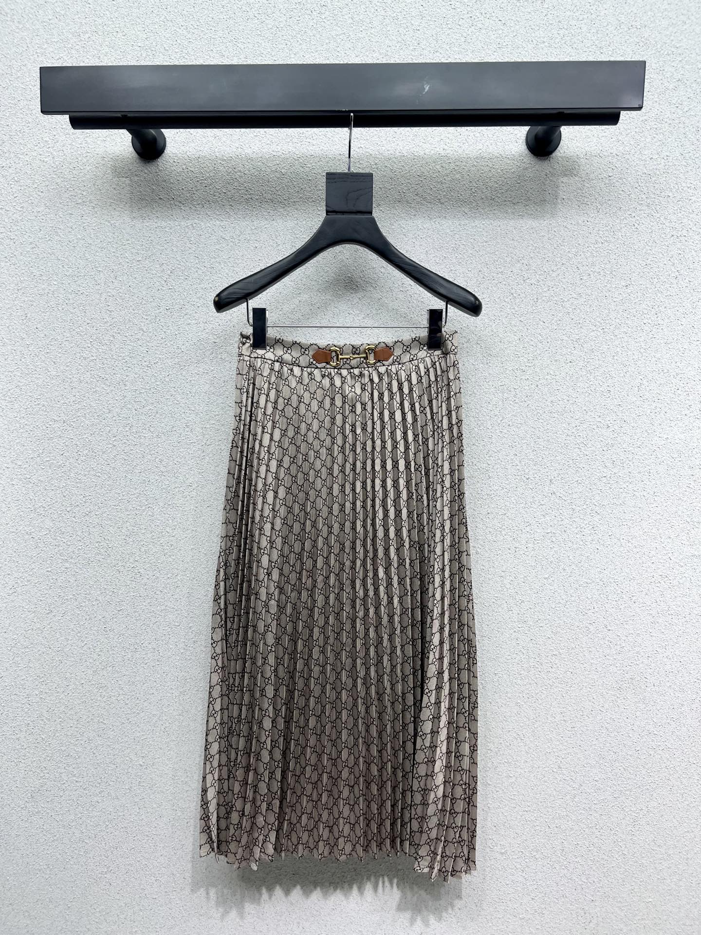 Guc 25fw ruffe skirts