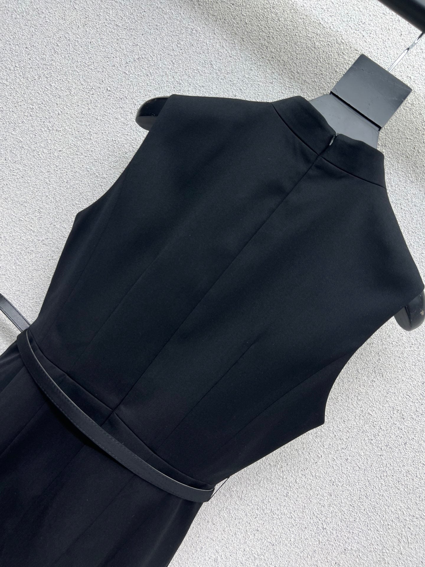 CD 25fw sleeveless dress