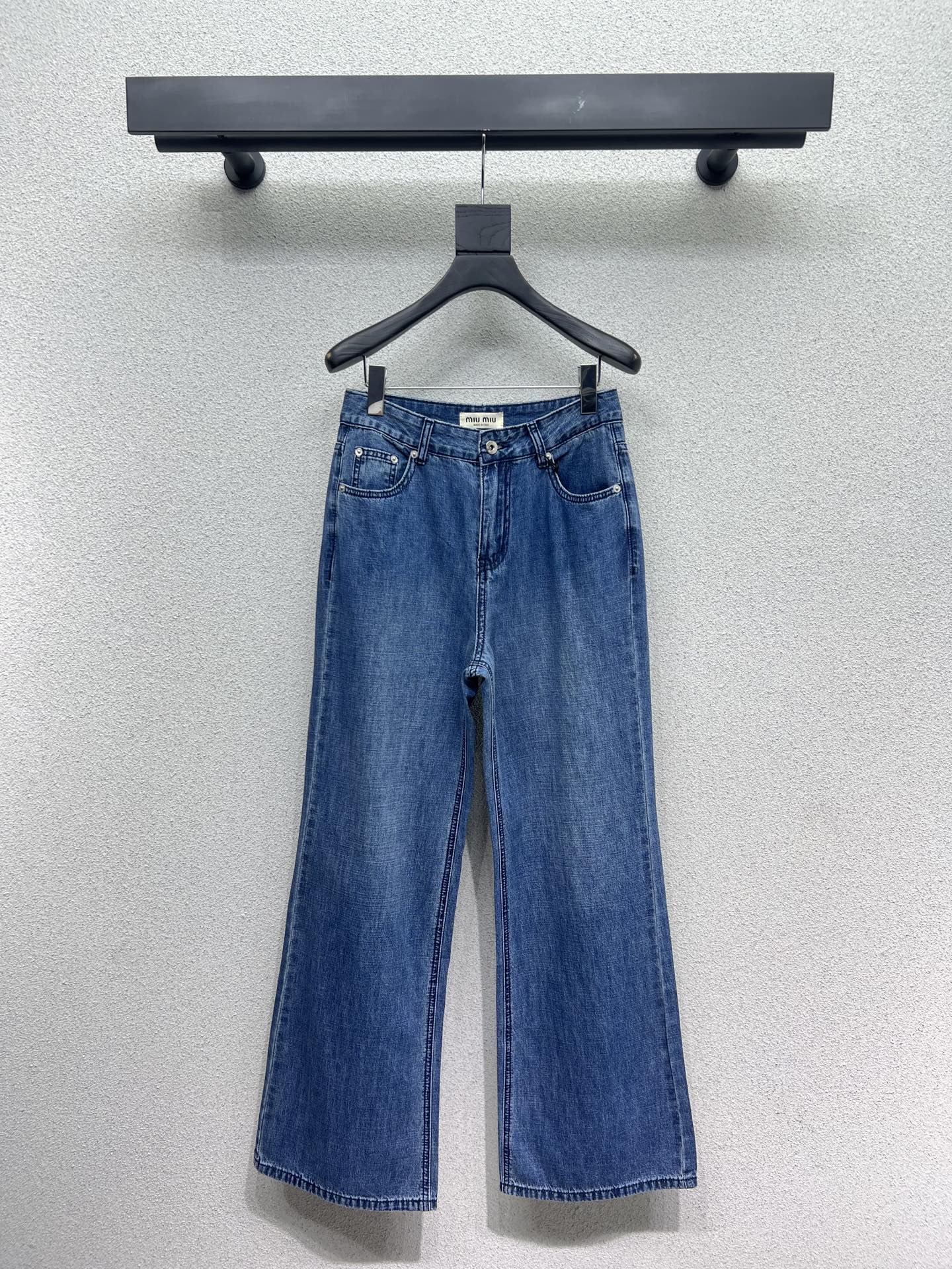 Miu 25fw all-match jeans