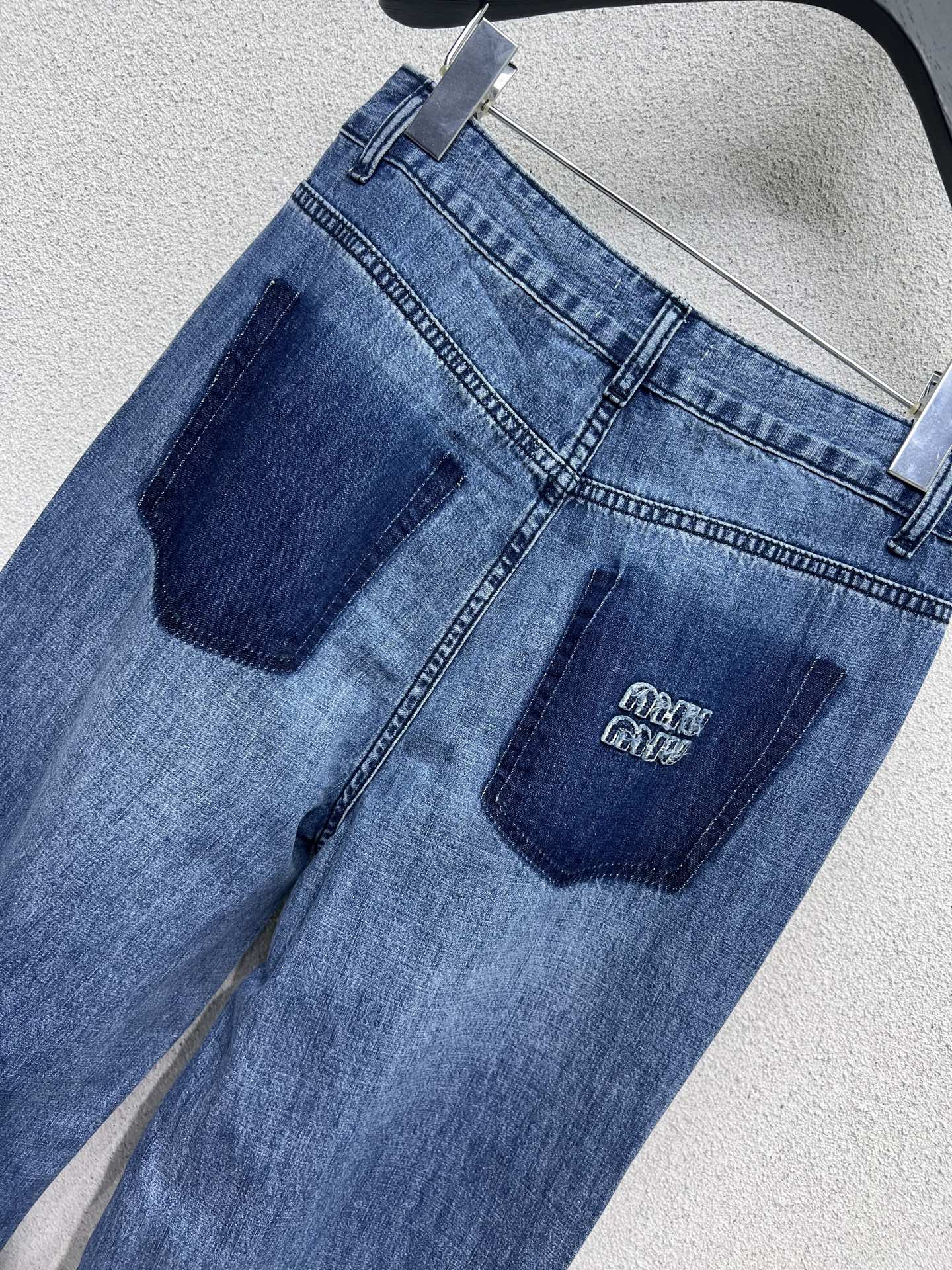 Miu 25fw all-match jeans