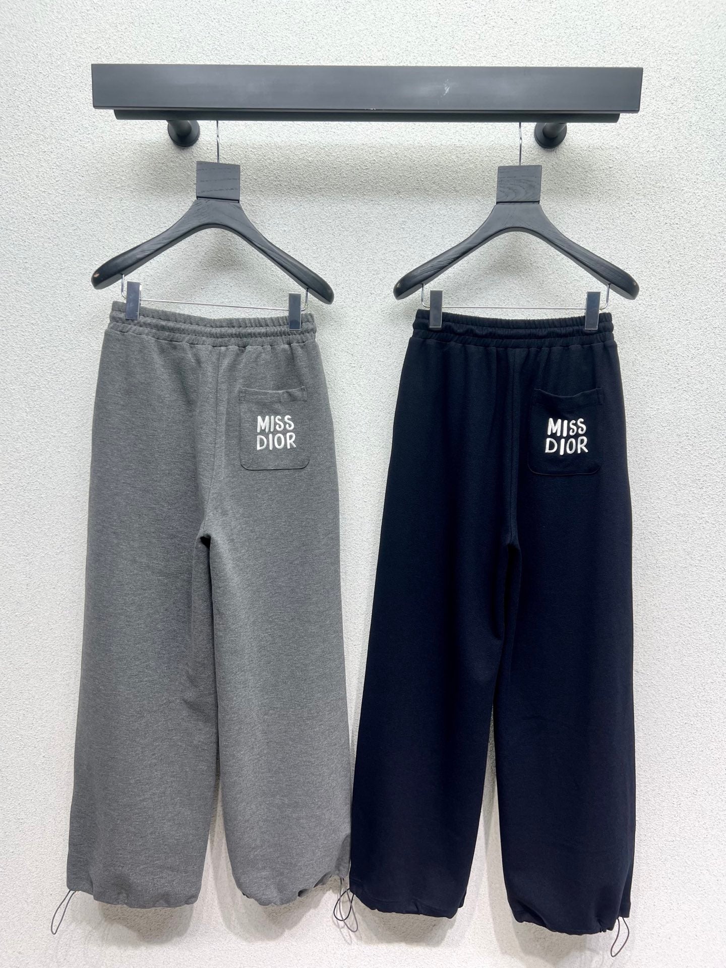 CD 25fw embrodered pants
