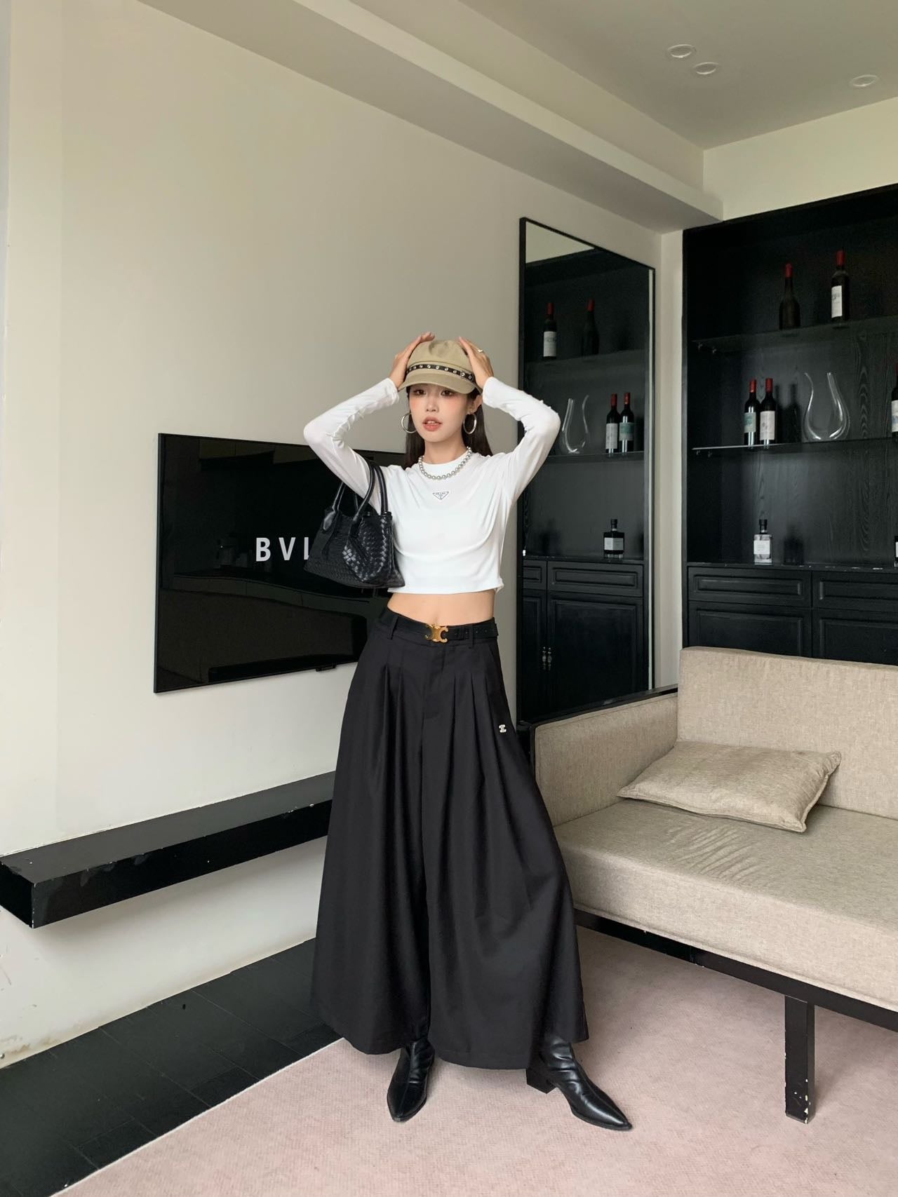 Cel 25fw pleated pants
