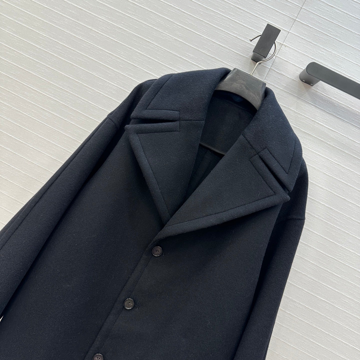 Loe 25fw cashmere coat