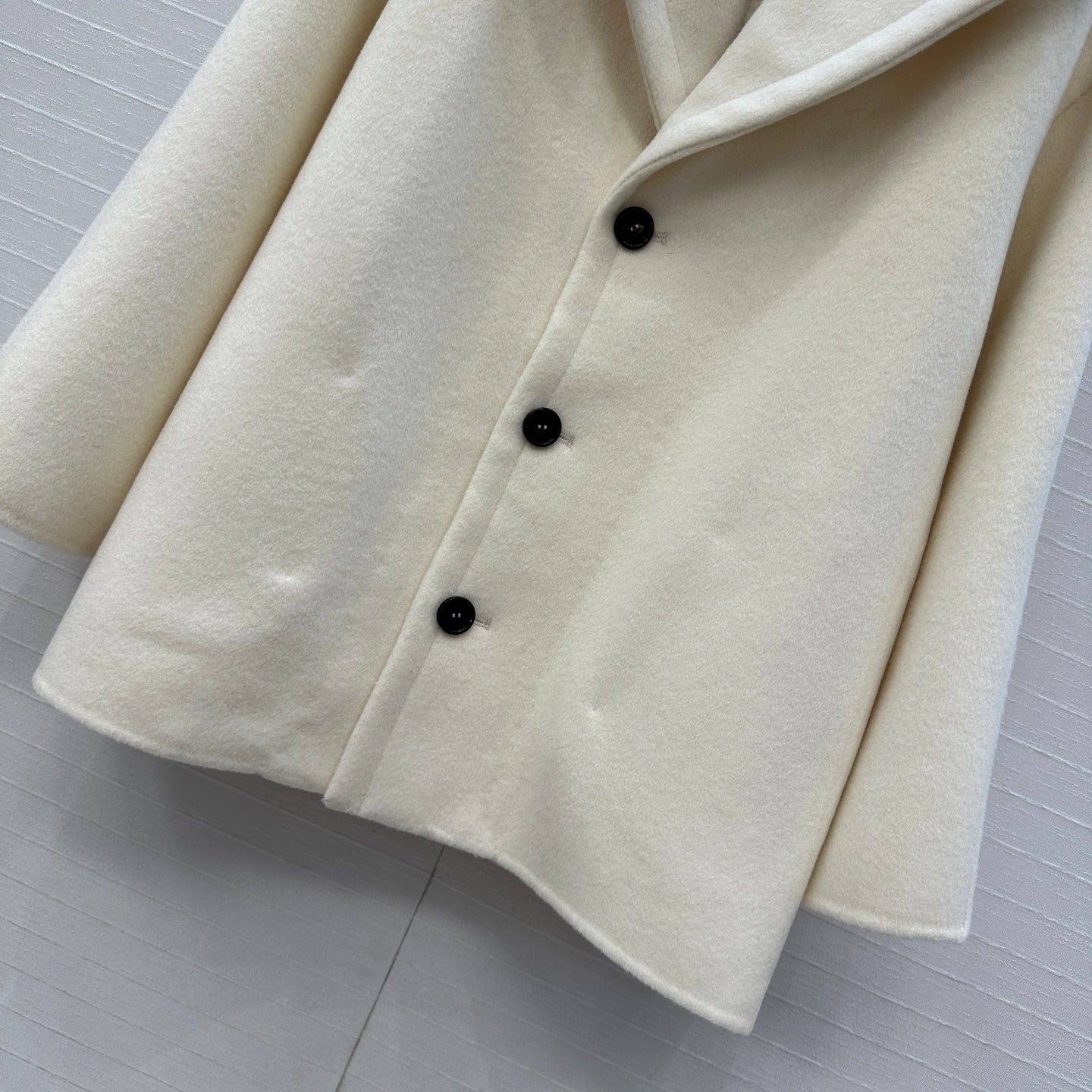 Loe 25fw cashemre coat