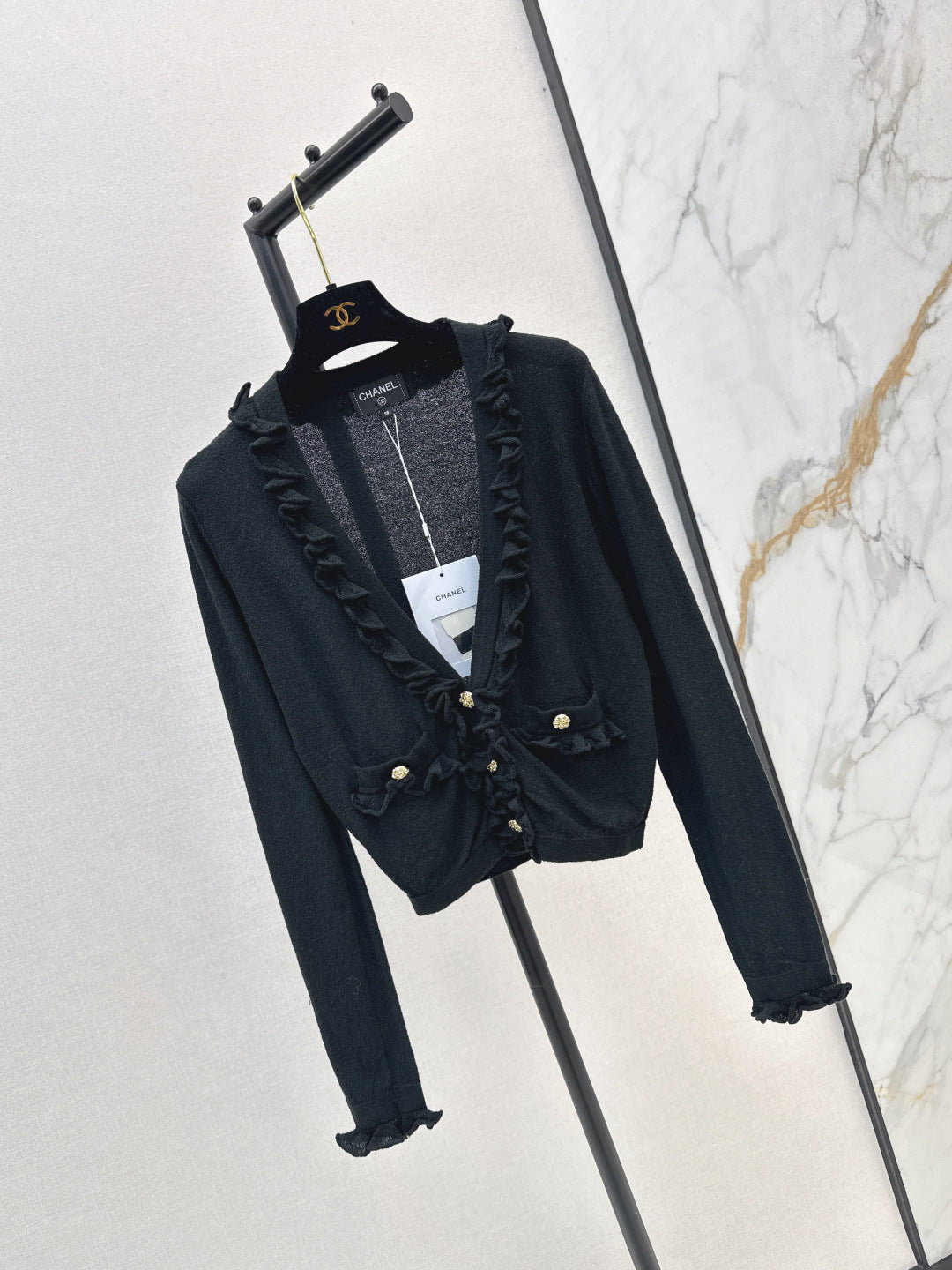 Chan 25fw ruffle cardigan