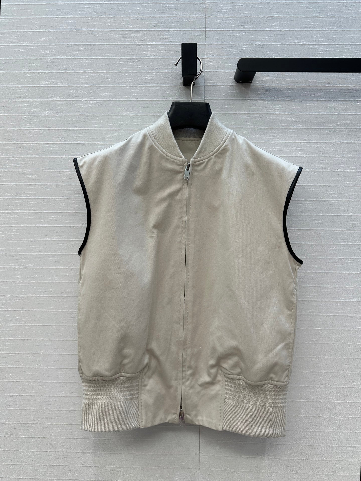 Bottega 25fw sleeveless vest