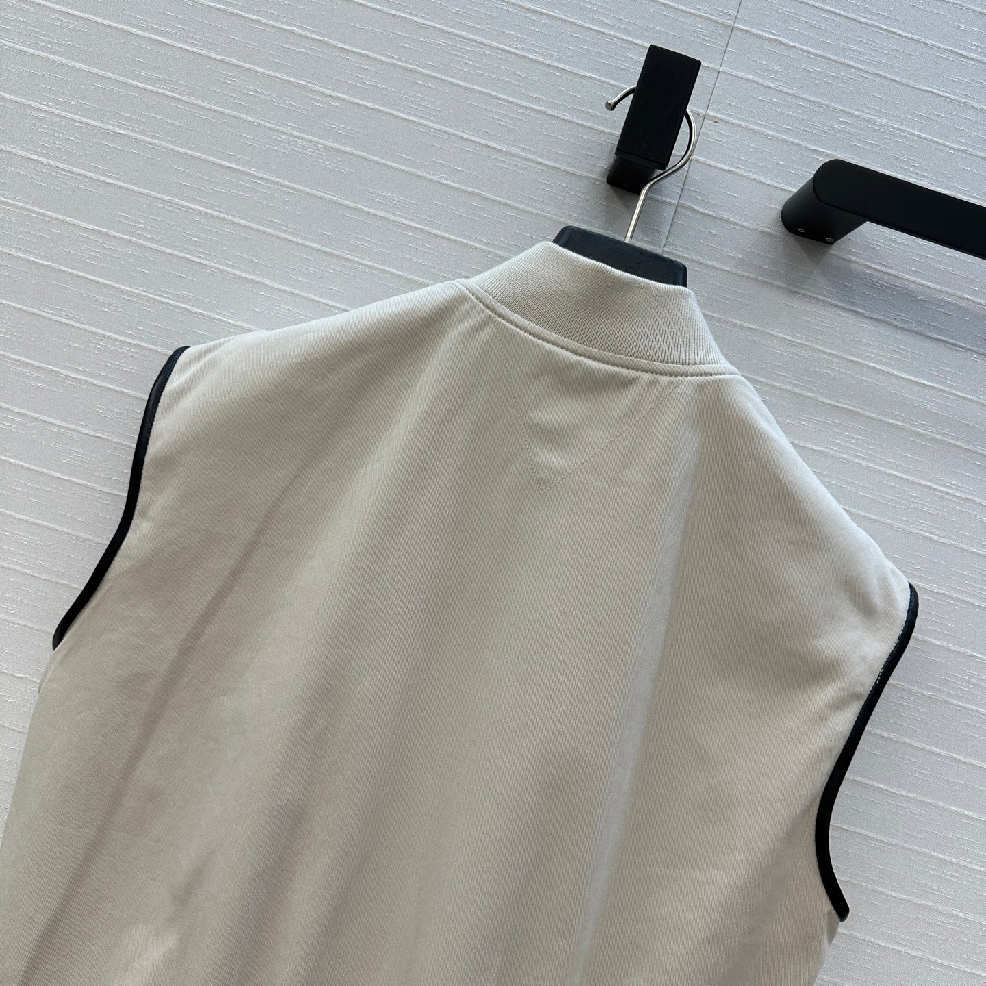 Bottega 25fw sleeveless vest
