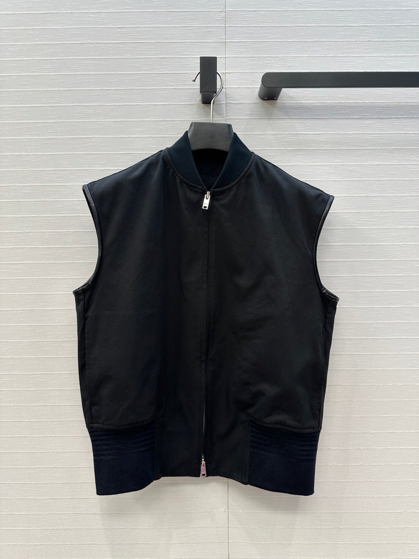 Bottega 25fw sleeveless vest