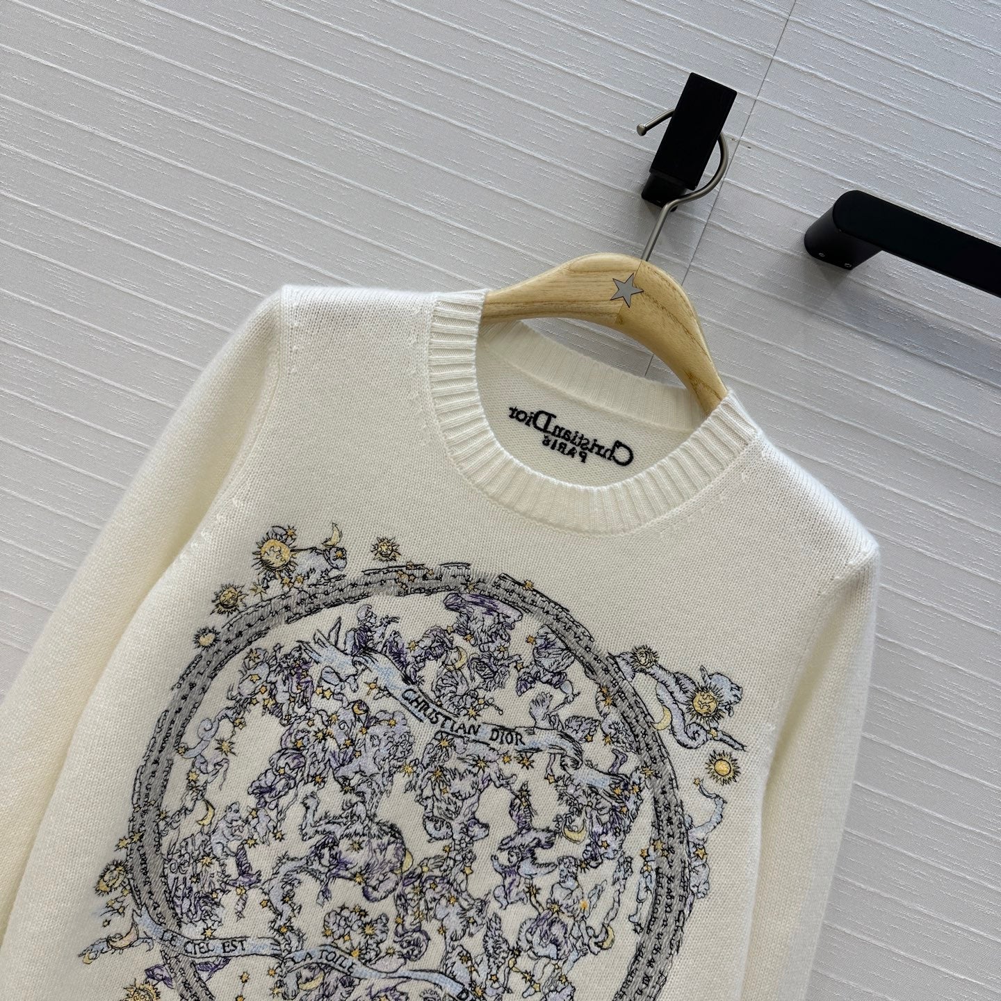 CD 25fw casnemre hoodie