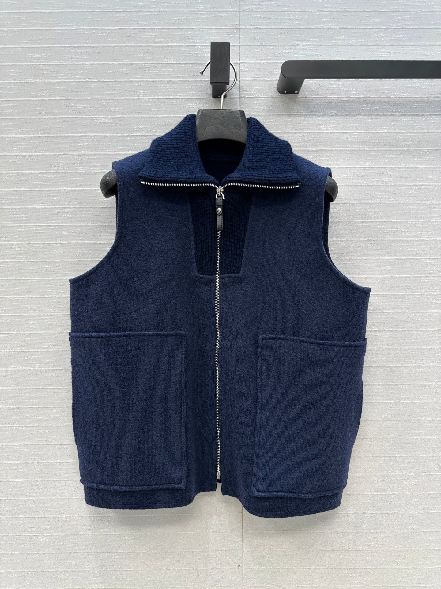 Herm 25fw sleeveless vest