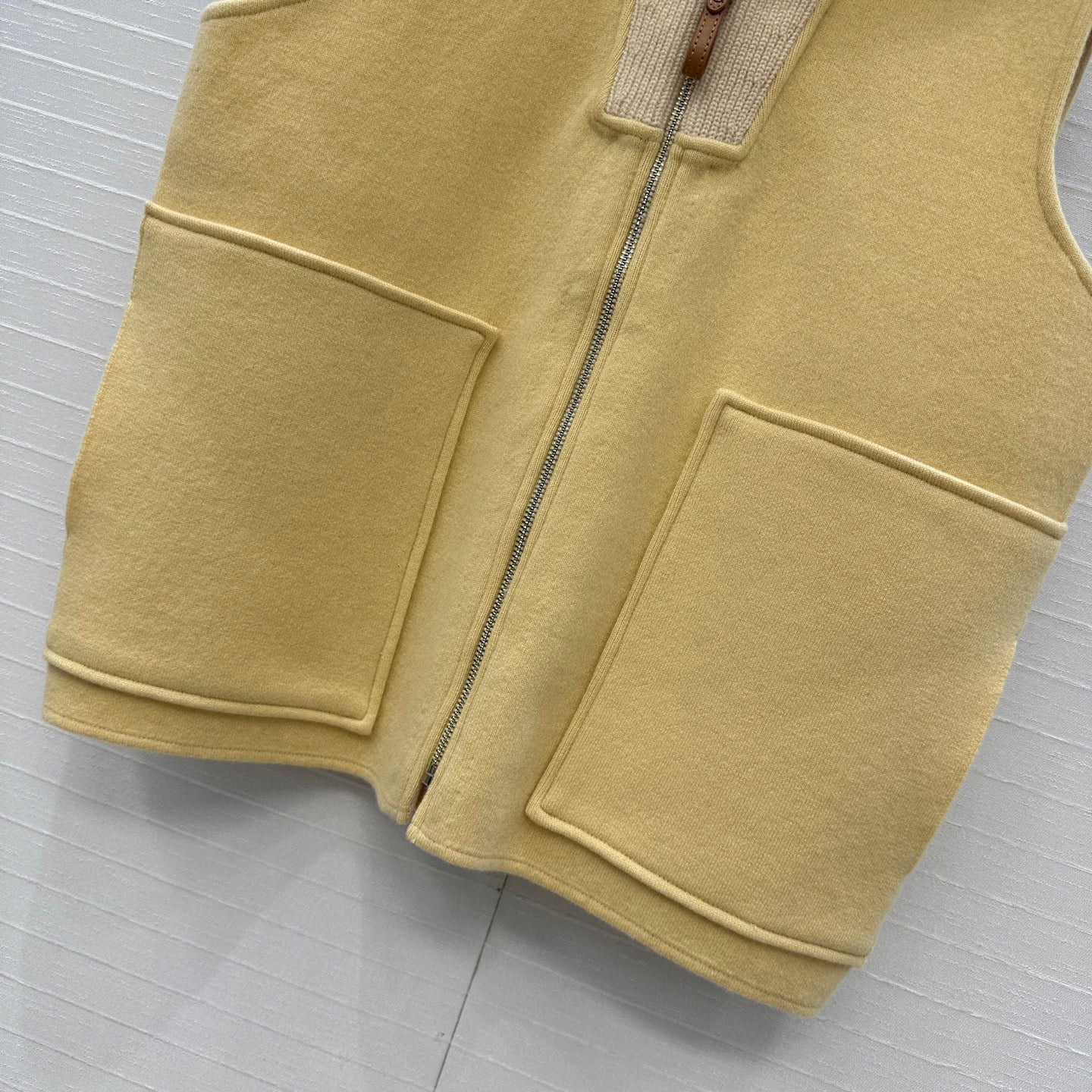 Herm 25fw sleeveless vest