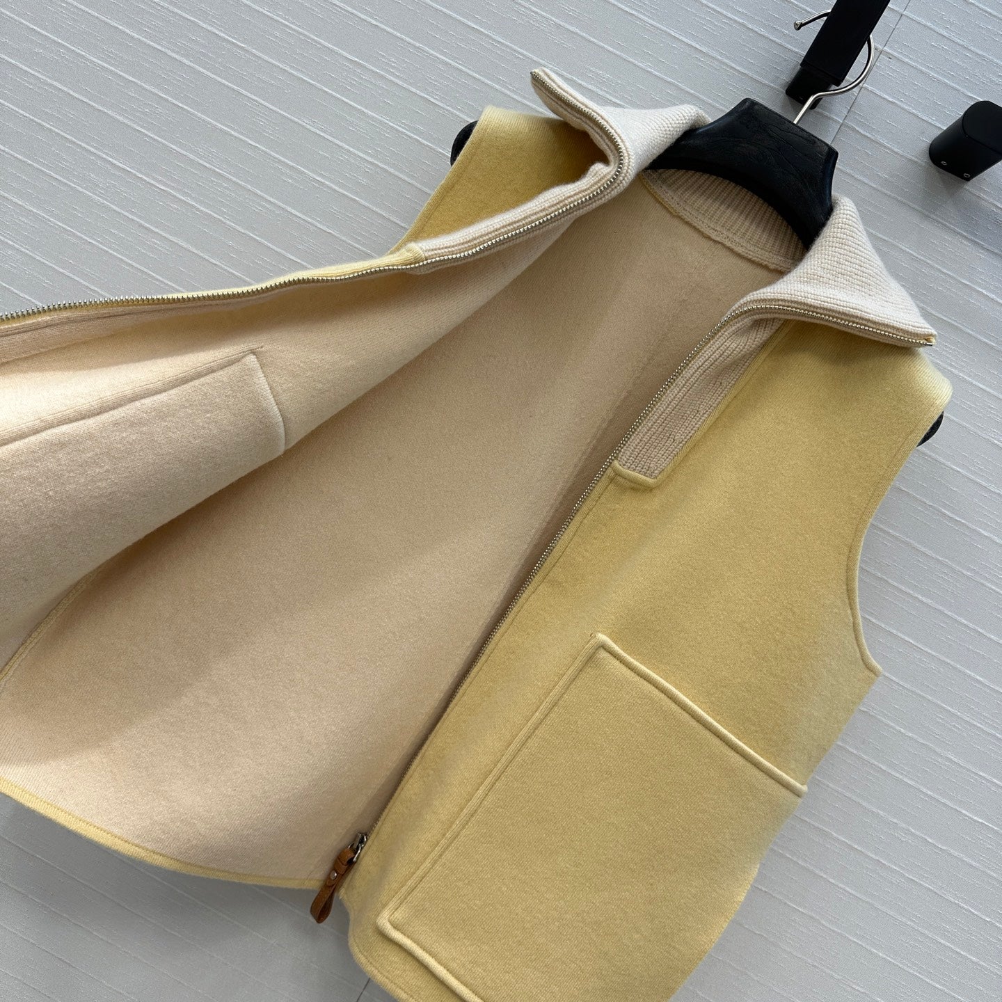 Herm 25fw sleeveless vest