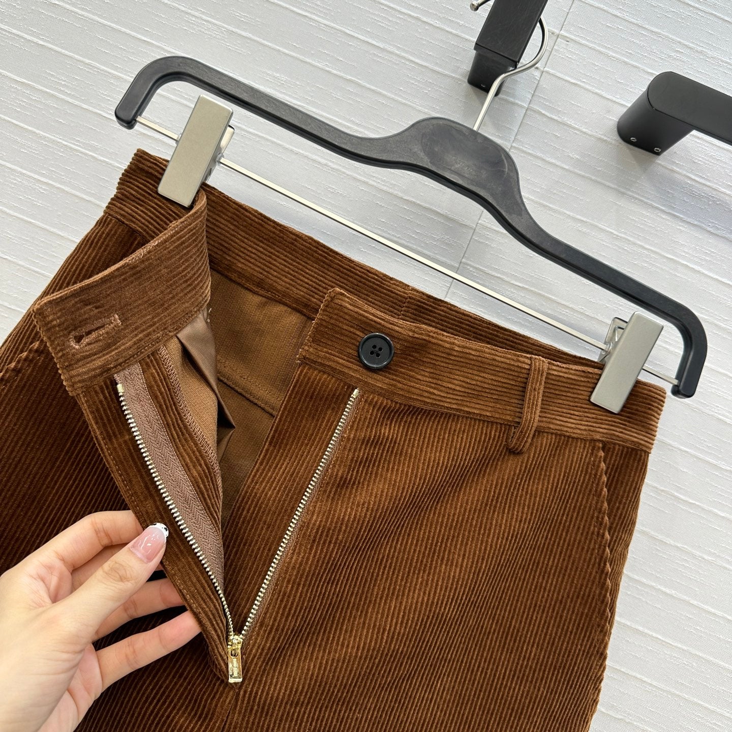 Miu 25fw all-match pants