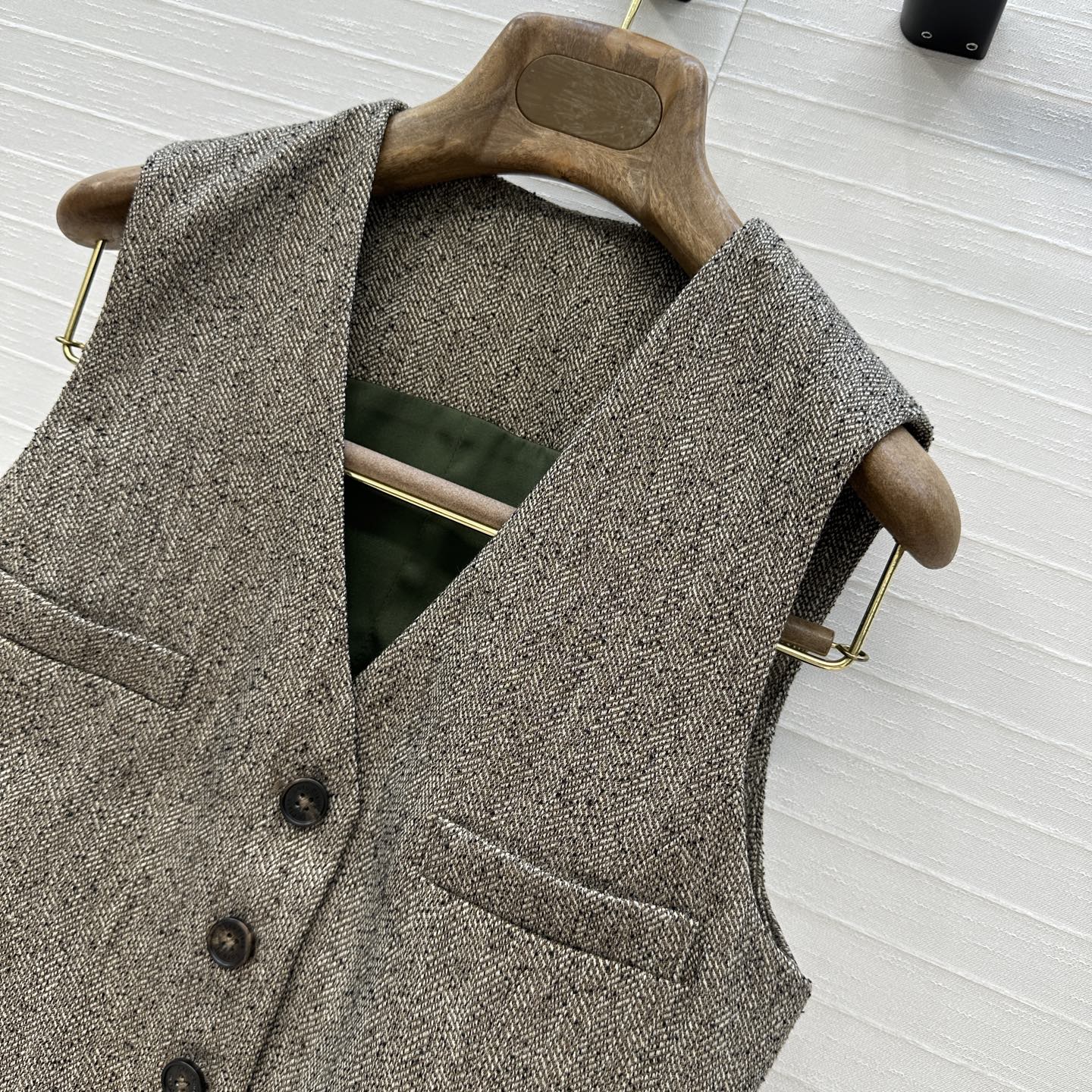 Loro 25fw sleeveless vest