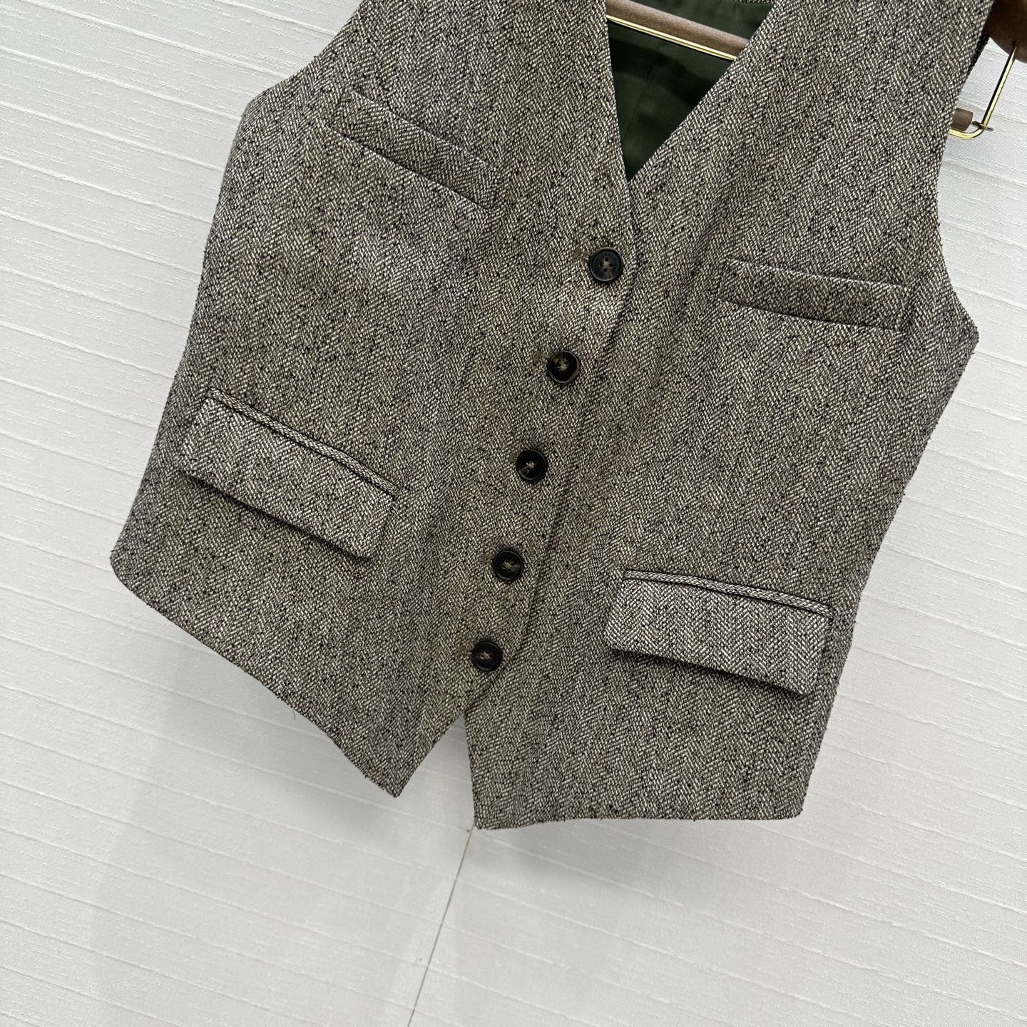 Loro 25fw sleeveless vest
