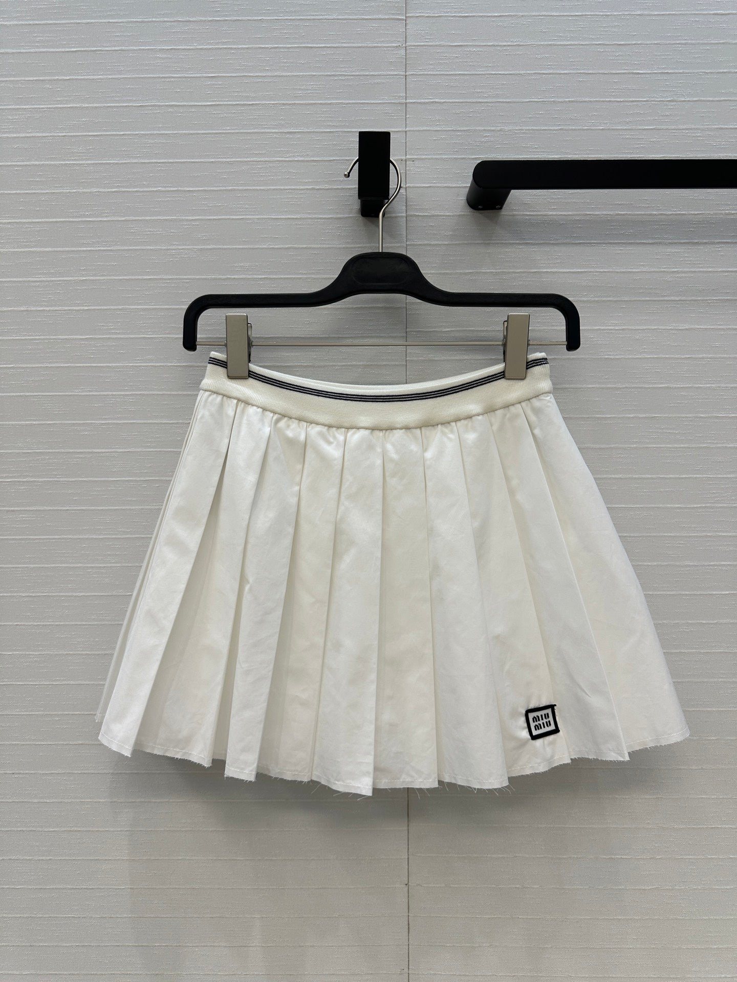 Miu 25fw pleated skiets