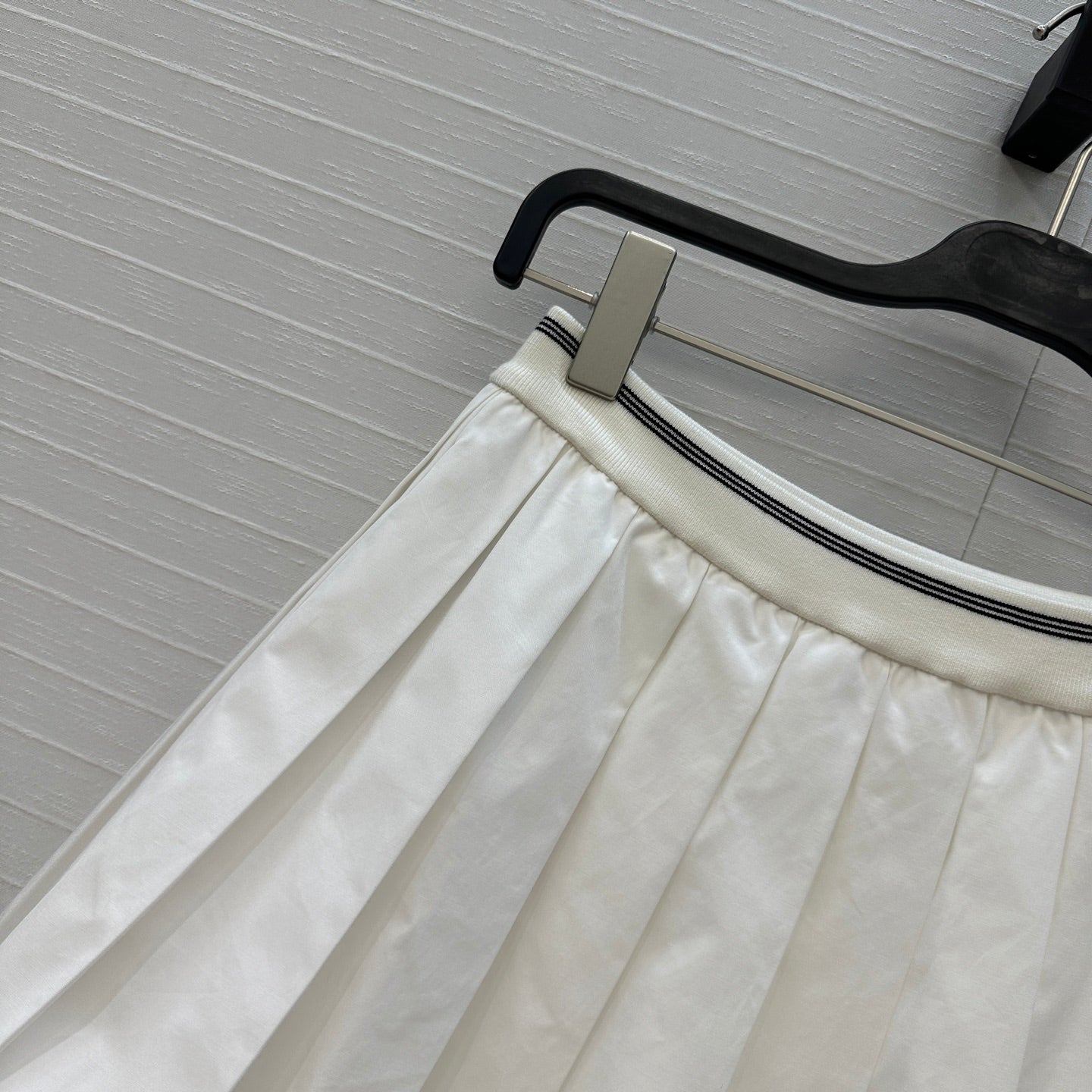 Miu 25fw pleated skiets