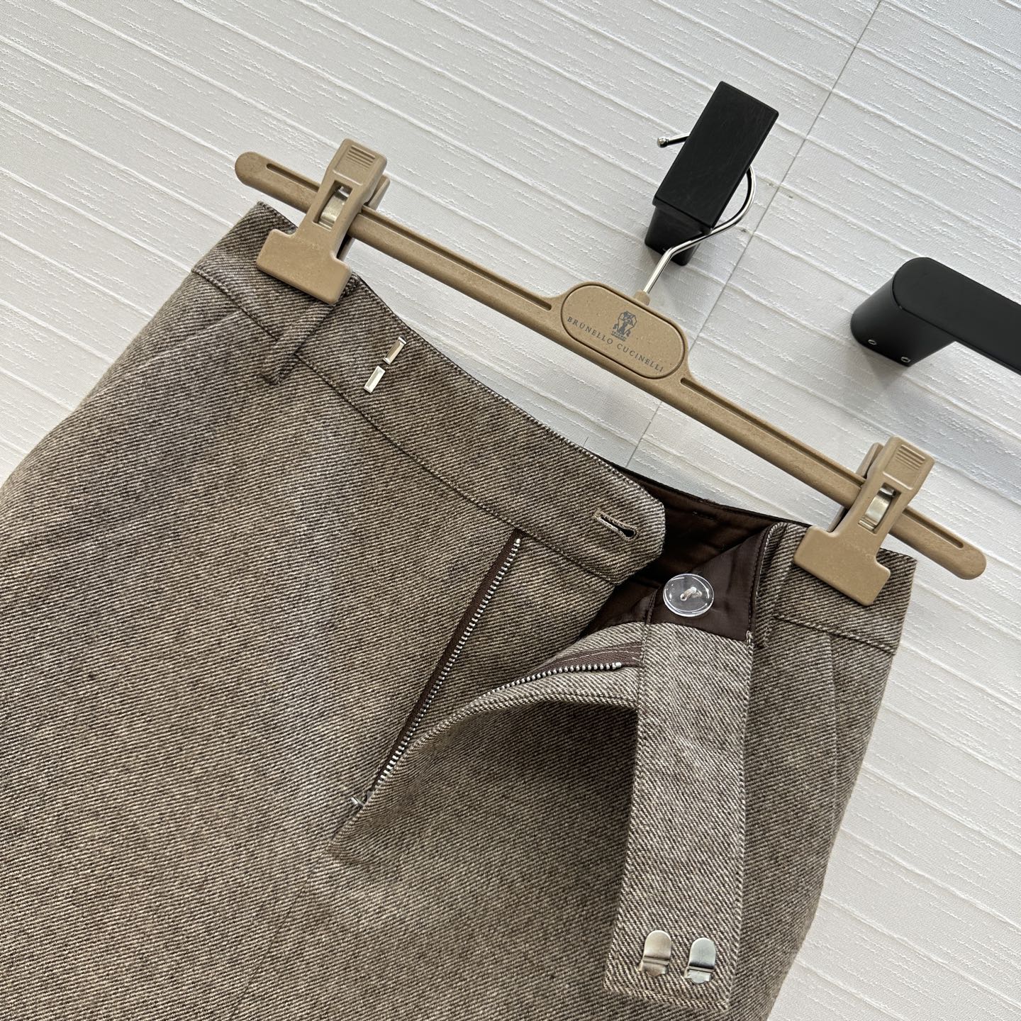 Brune 25fw split skirts