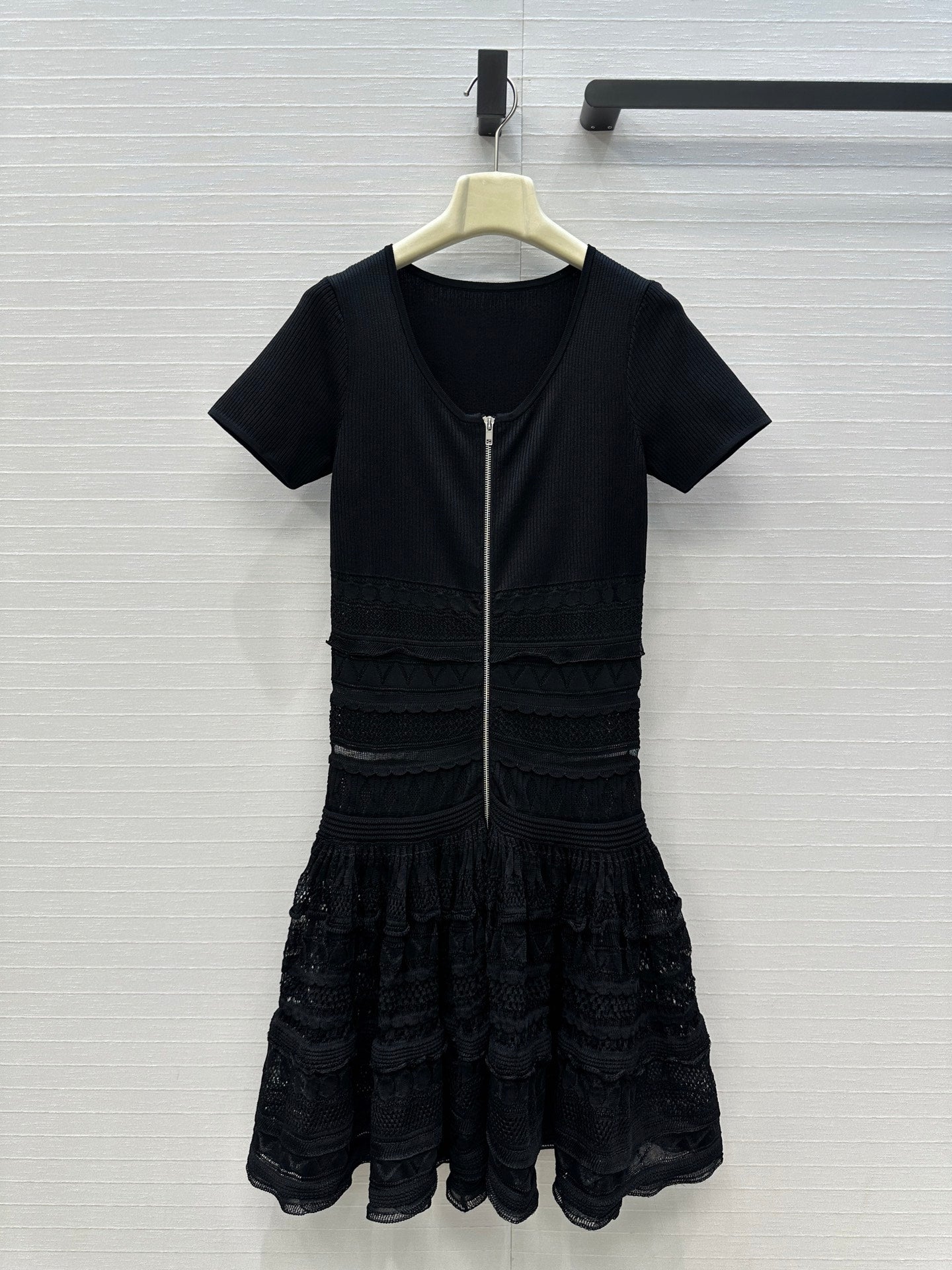 Alai 25fw ruffled dress