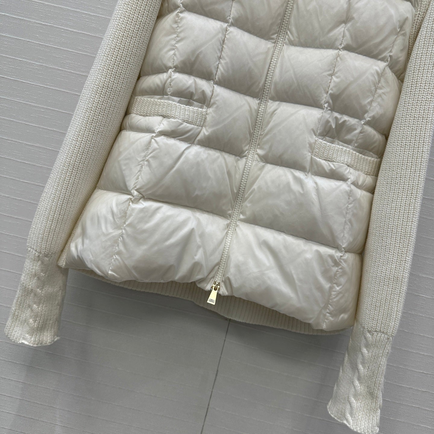 Mon 25fw down Jacket
