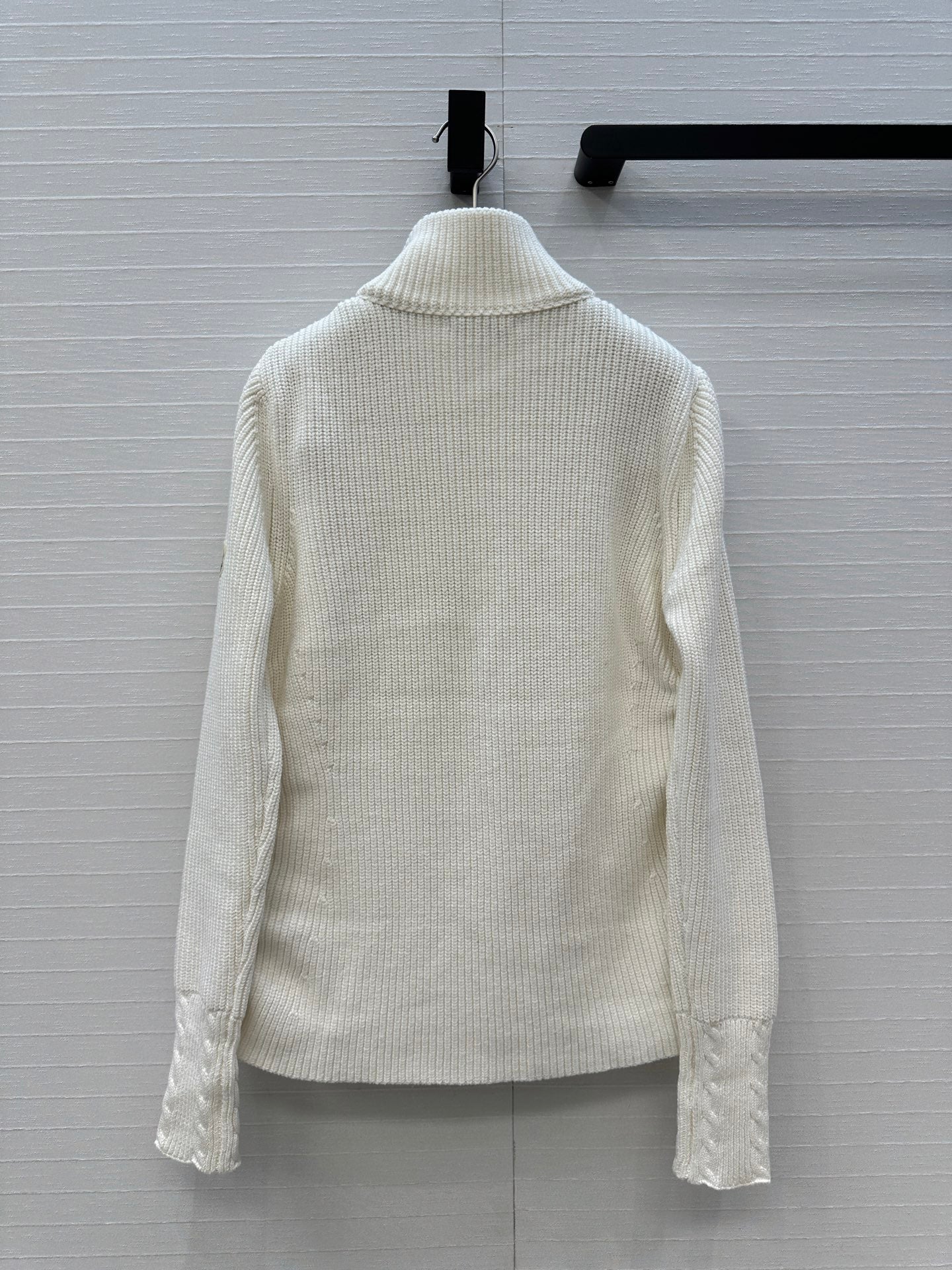 Mon 25fw down Jacket