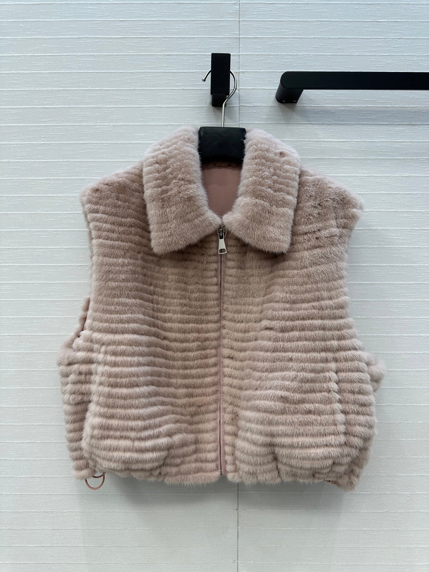 Fend 25fw fur vest