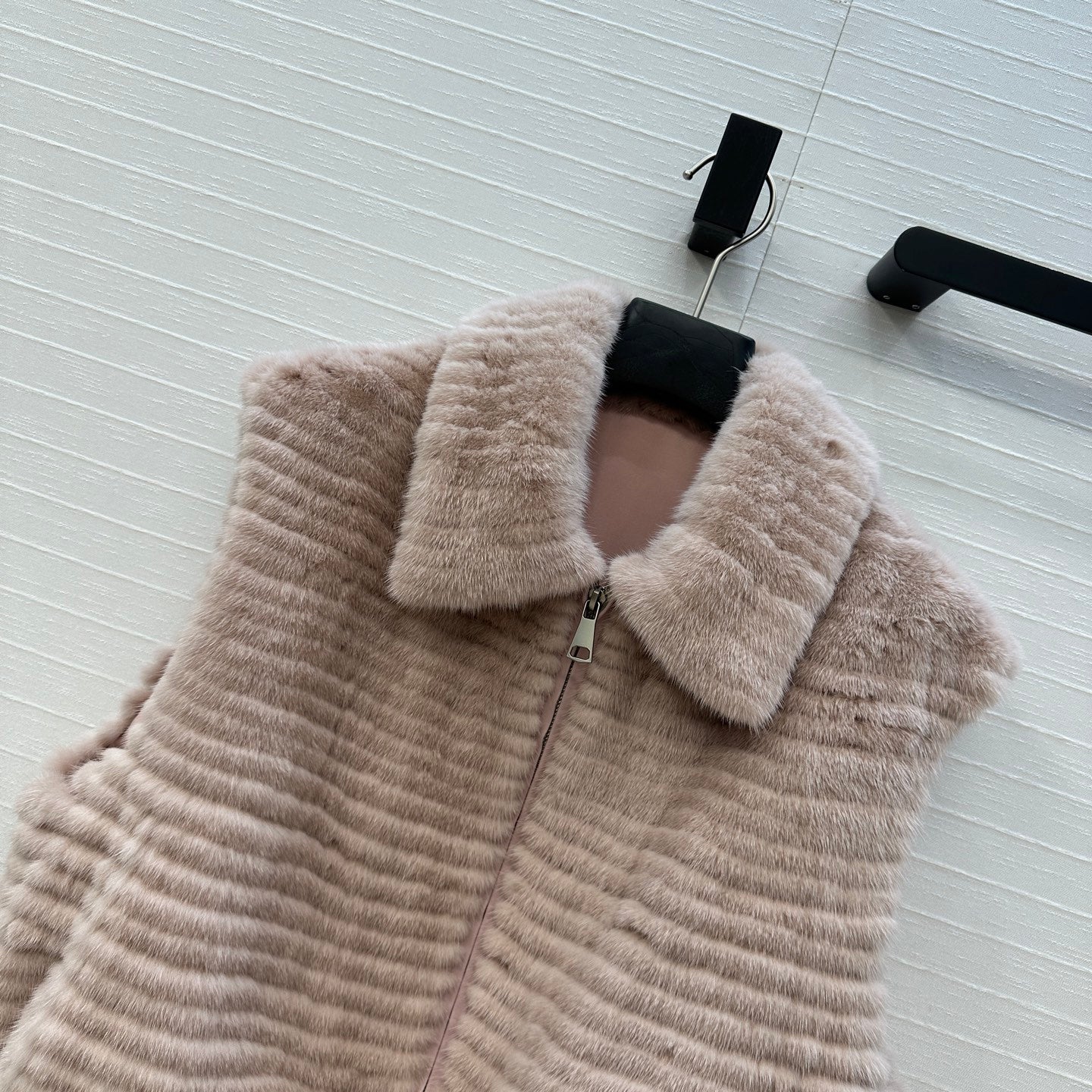 Fend 25fw fur vest