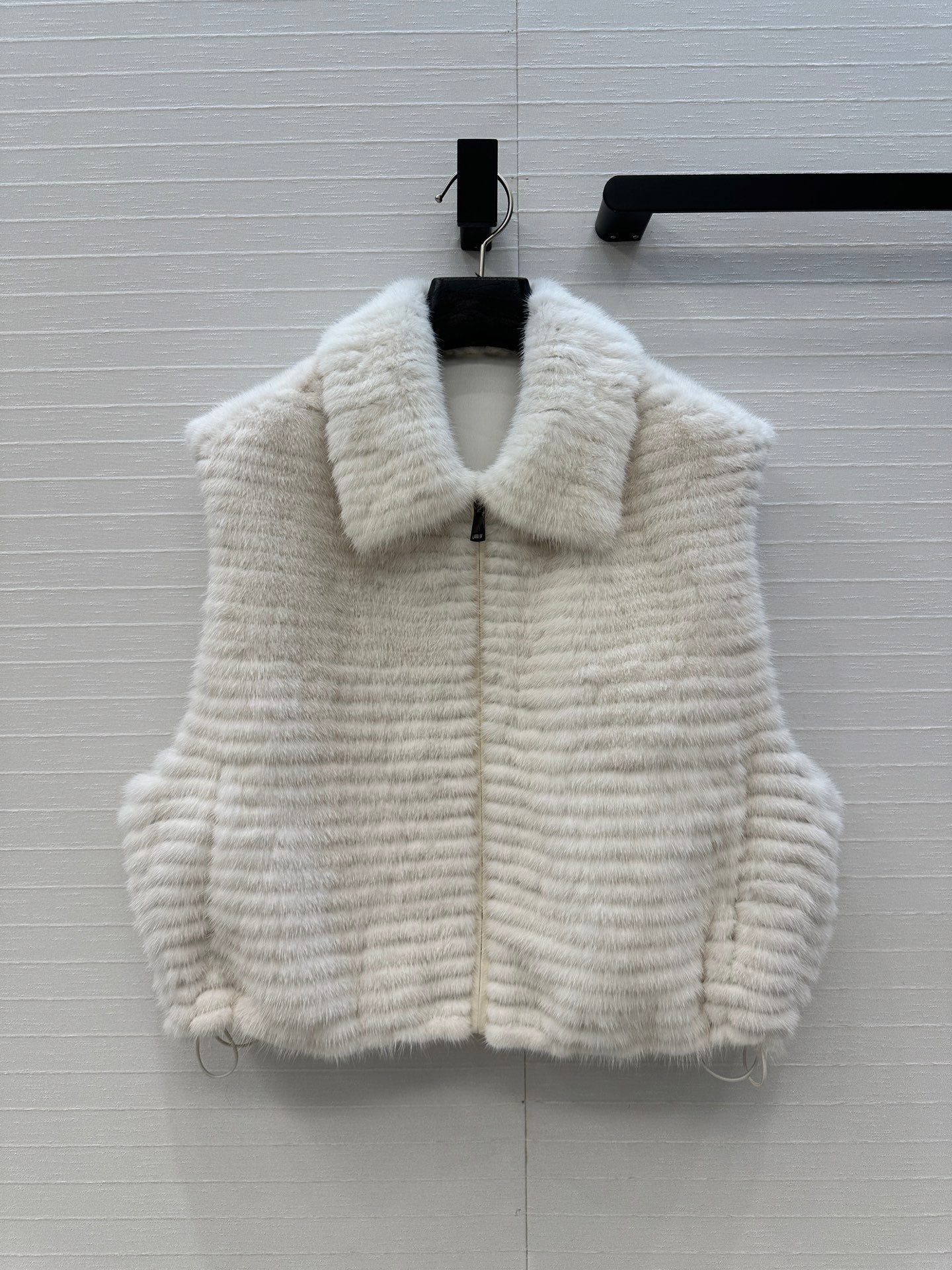 Fend 25fw fur vest